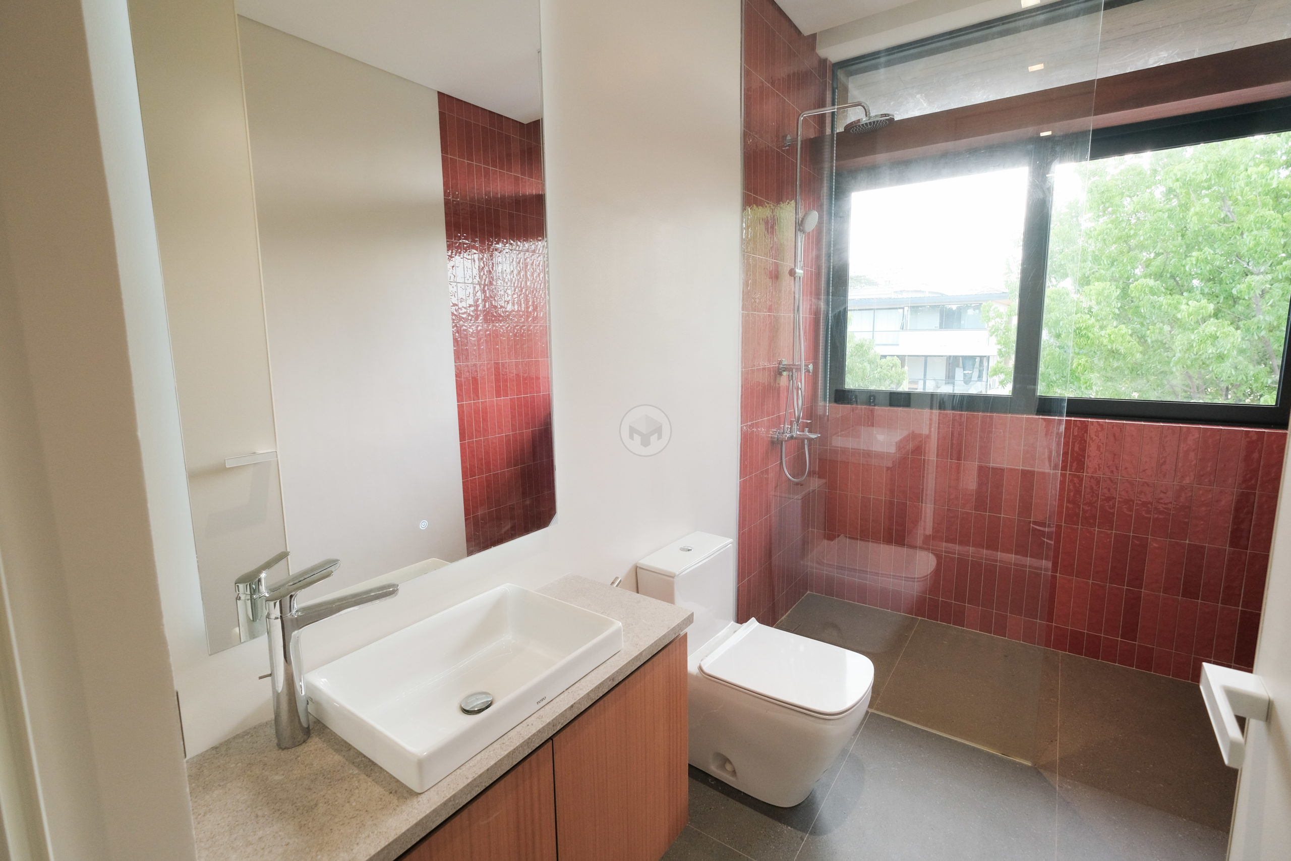 Dazzling5-BedroomHouseandLotforSaleinTivoliRoyale,QuezonCity-11.jpg
