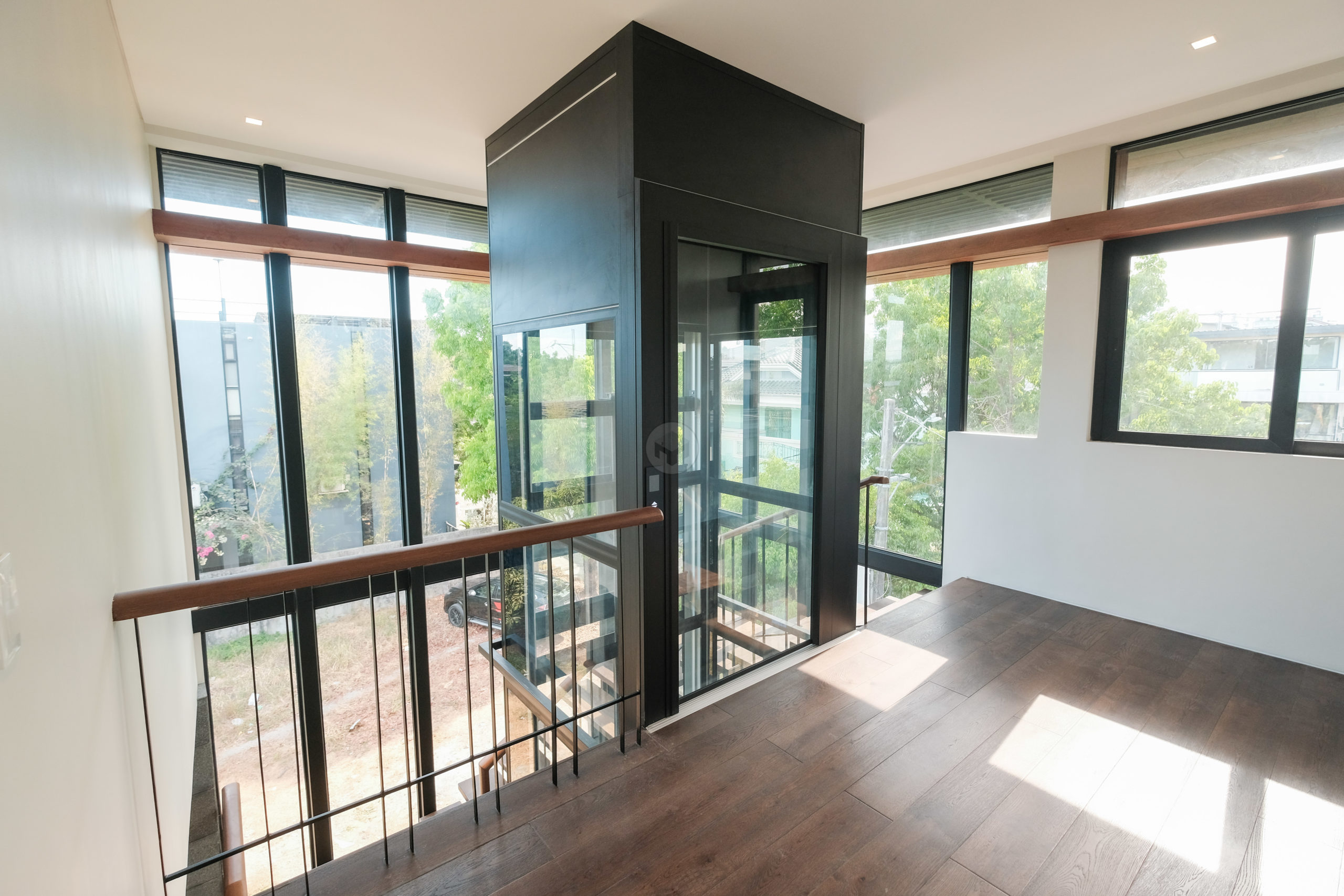 Dazzling5-BedroomHouseandLotforSaleinTivoliRoyale,QuezonCity-13.jpg