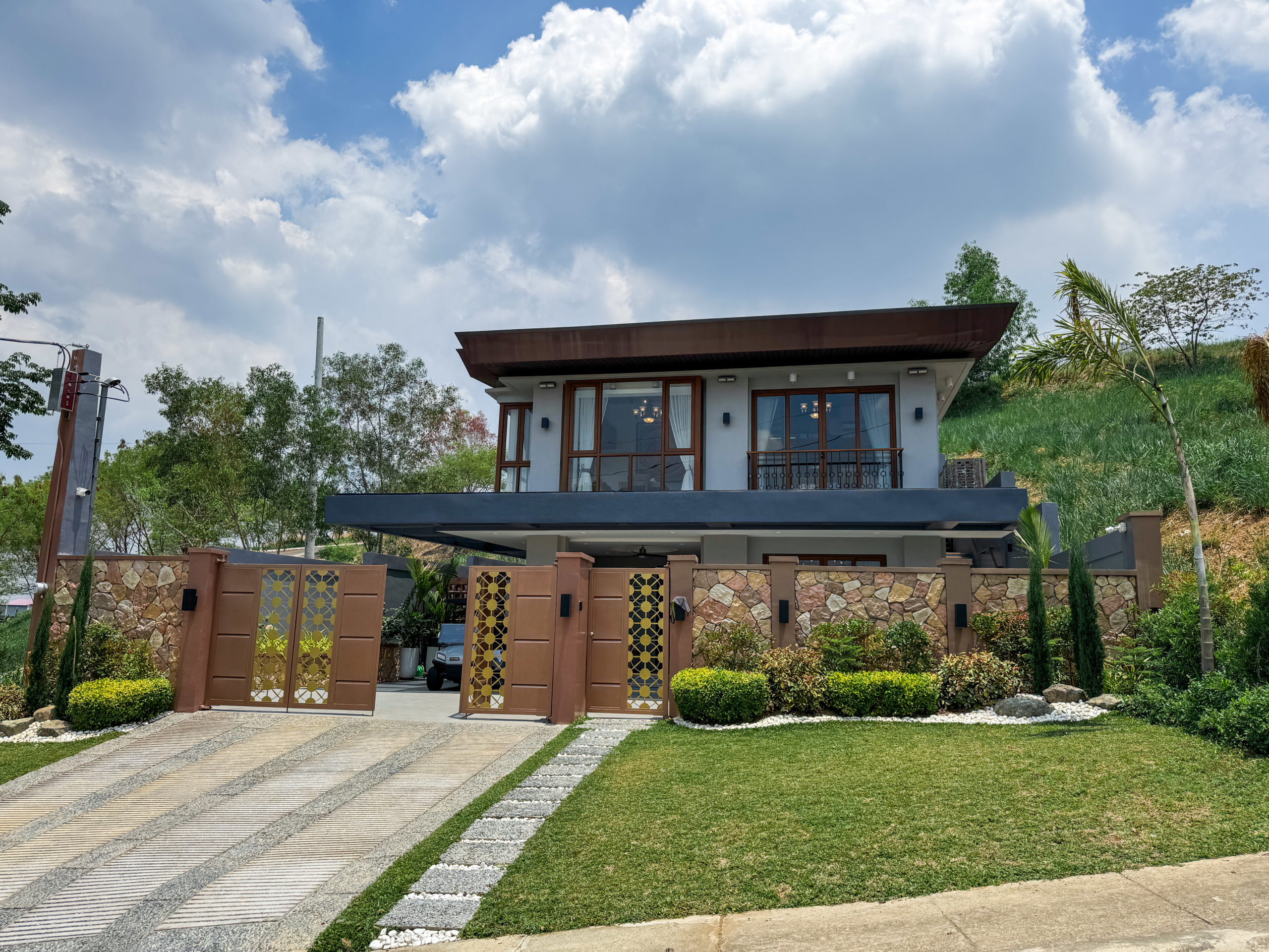 Serene3-BedroomHouseandLotforSaleinSunValley,Antipolo,Rizal-1.jpg