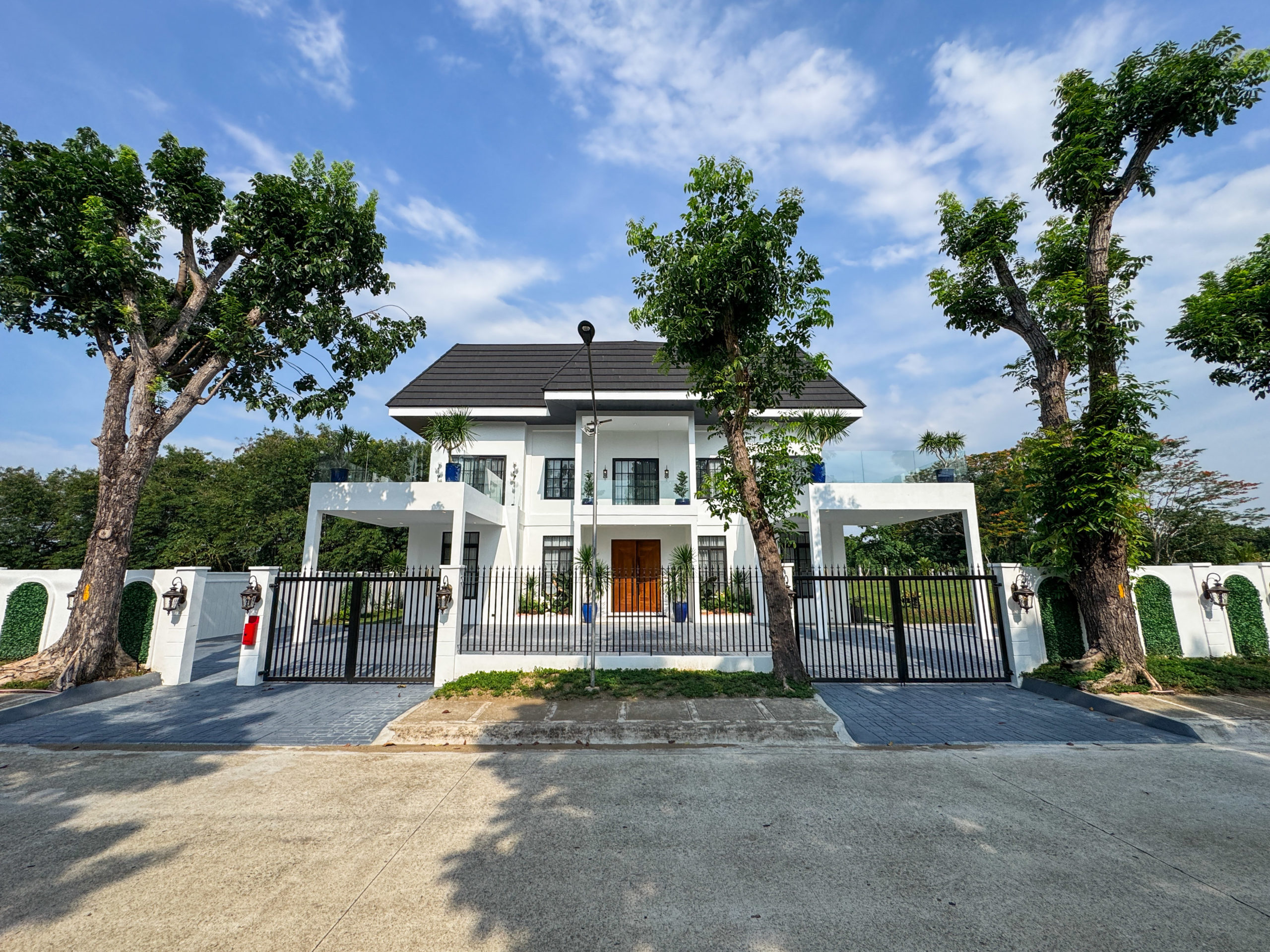 Serene5-BedroomHouseandLotforSaleinManilaSouthwoodsResidentialEstates,Carmona,Cavite-1.jpg