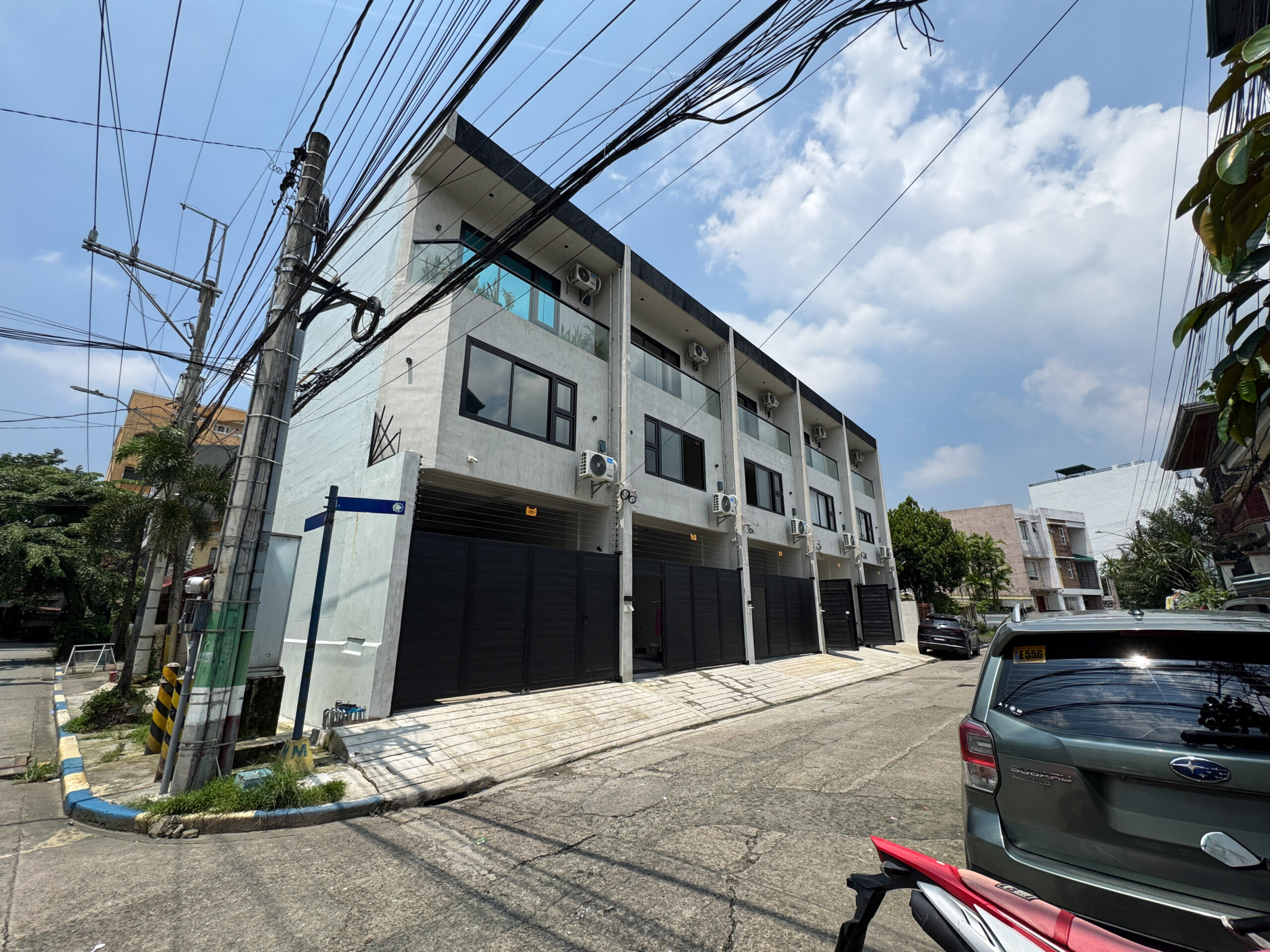 Stately4-BedroomTownhouseforSaleinMandaluyongCity-1.jpg