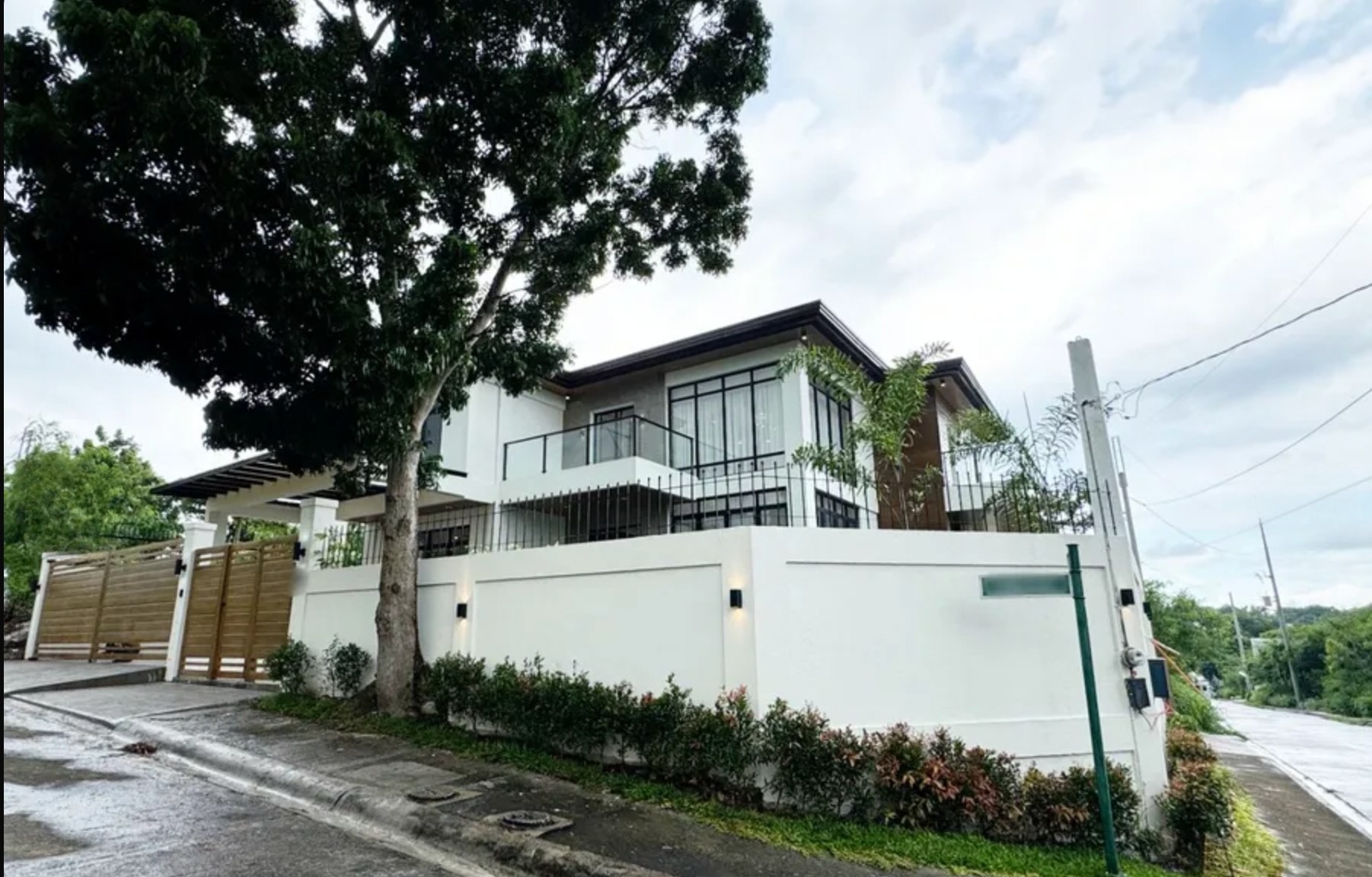 Enchanting5-BedroomHouseandLotforSaleatFilinvestSouthpeak,SanPedro,Laguna-12.jpg