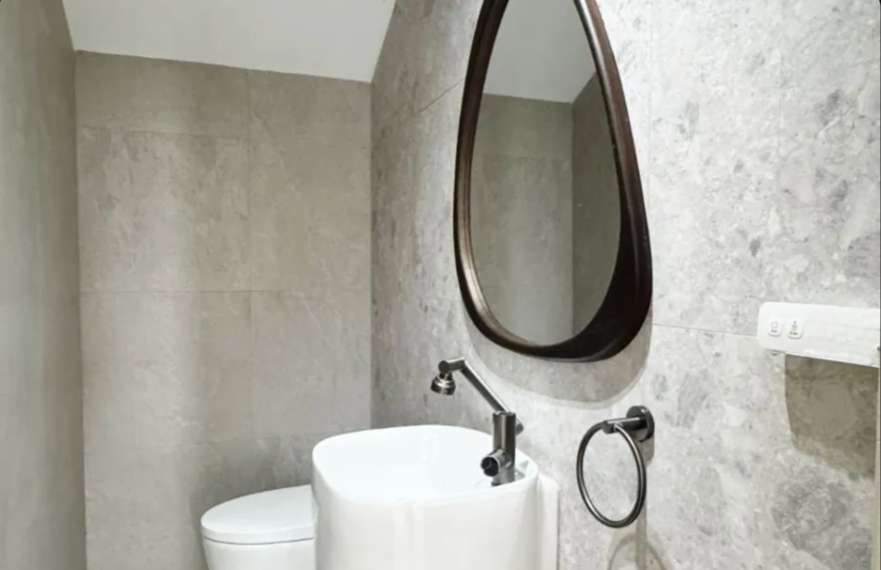 Enchanting5-BedroomHouseandLotforSaleatFilinvestSouthpeak,SanPedro,Laguna-9.jpg