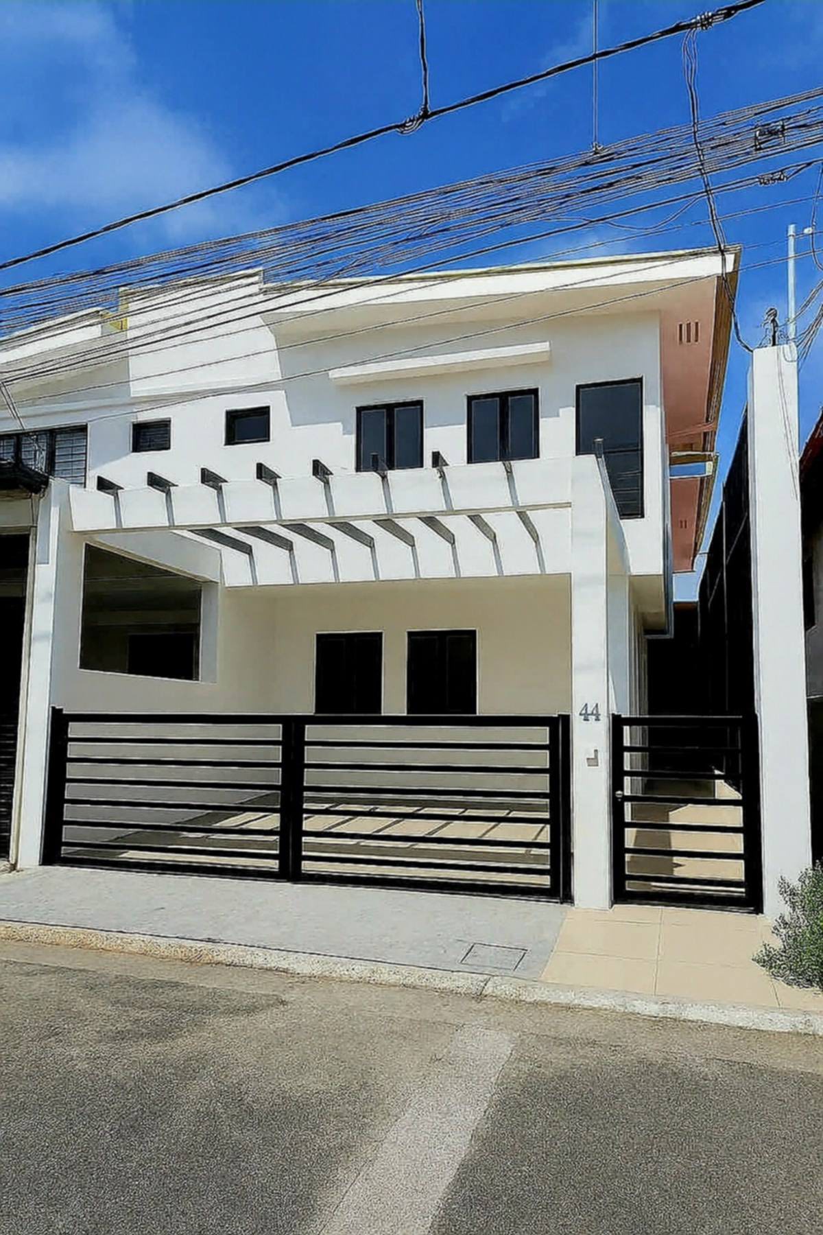 Sensational3-BedroomDuplexforSaleinBFHomes,LasPiñas-1.jpg