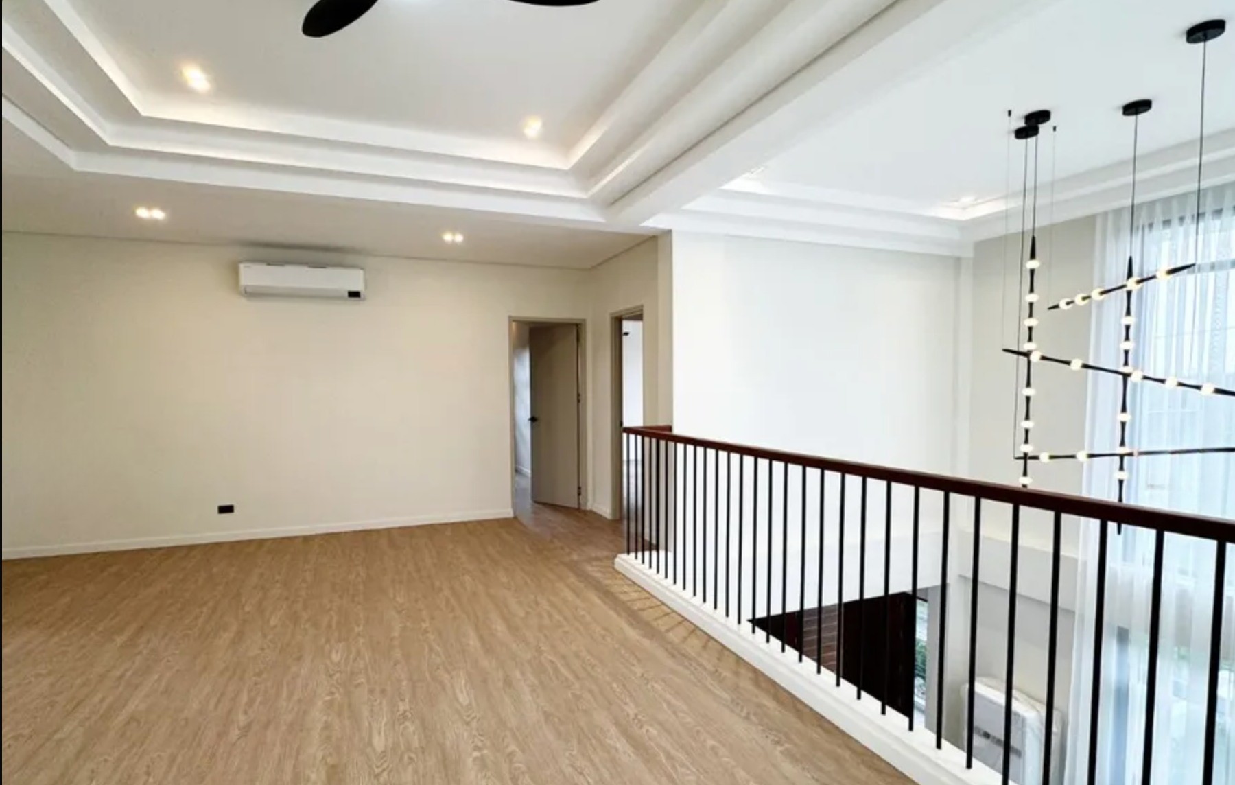 Enchanting5-BedroomHouseandLotforSaleatFilinvestSouthpeak,SanPedro,Laguna-11.jpg