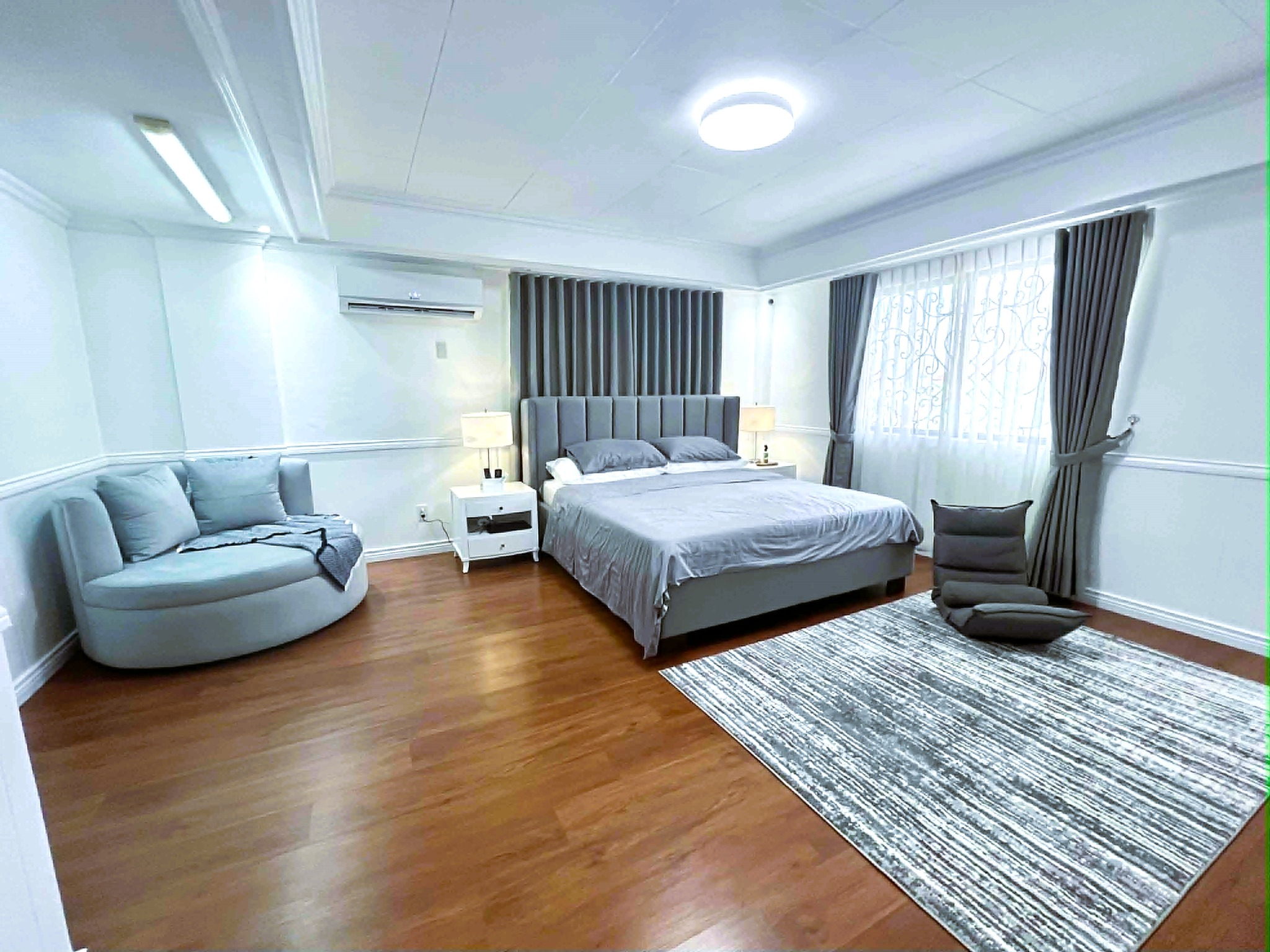 Sun-Drenched5-BedroomHouseforSaleinTheParkplaceVillageImus,Cavite-8.jpg