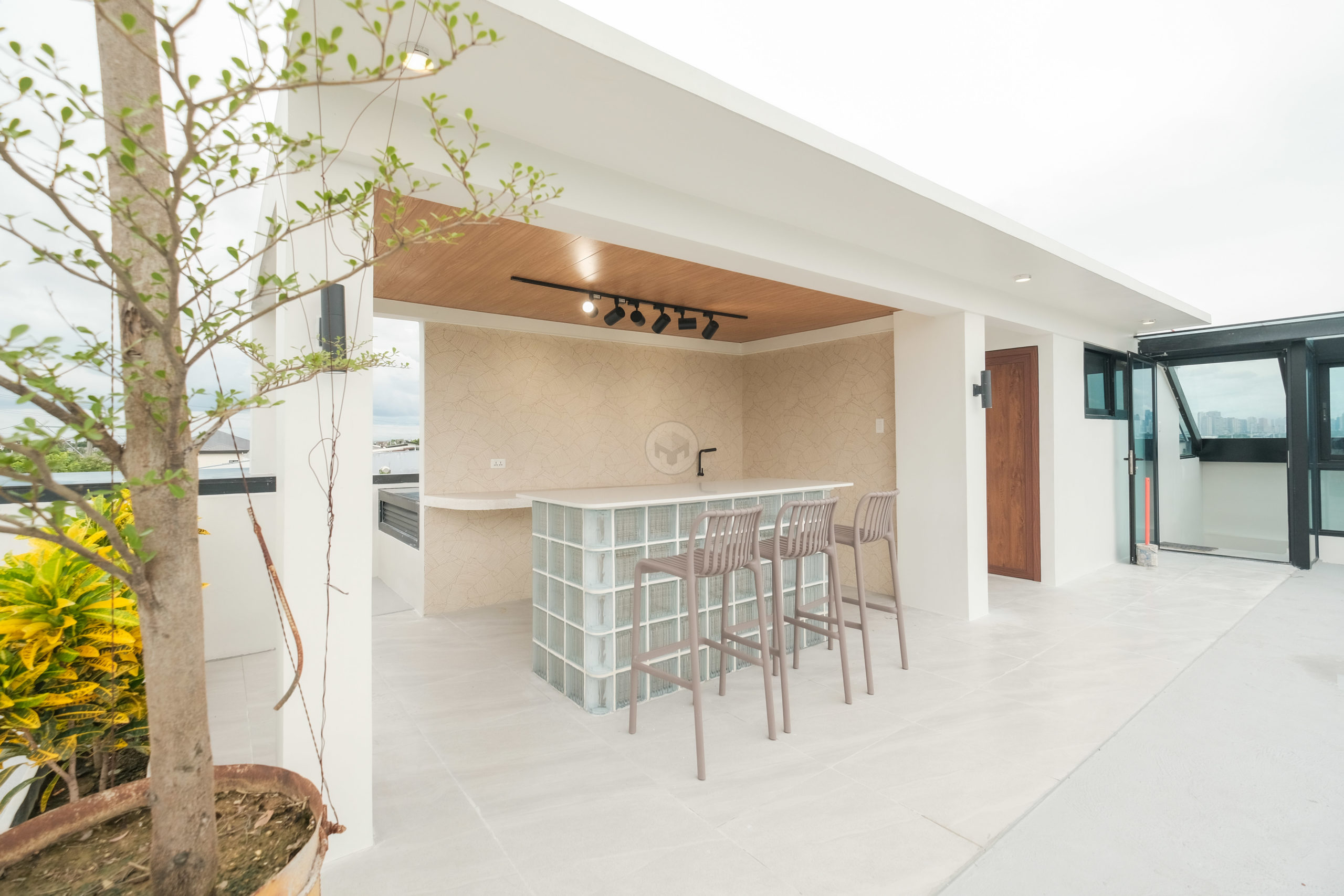 Enchanting6-BedroomHouseandLotforSaleinGreenwoodsExecutiveVillage,Taytay,Rizal-10.jpg