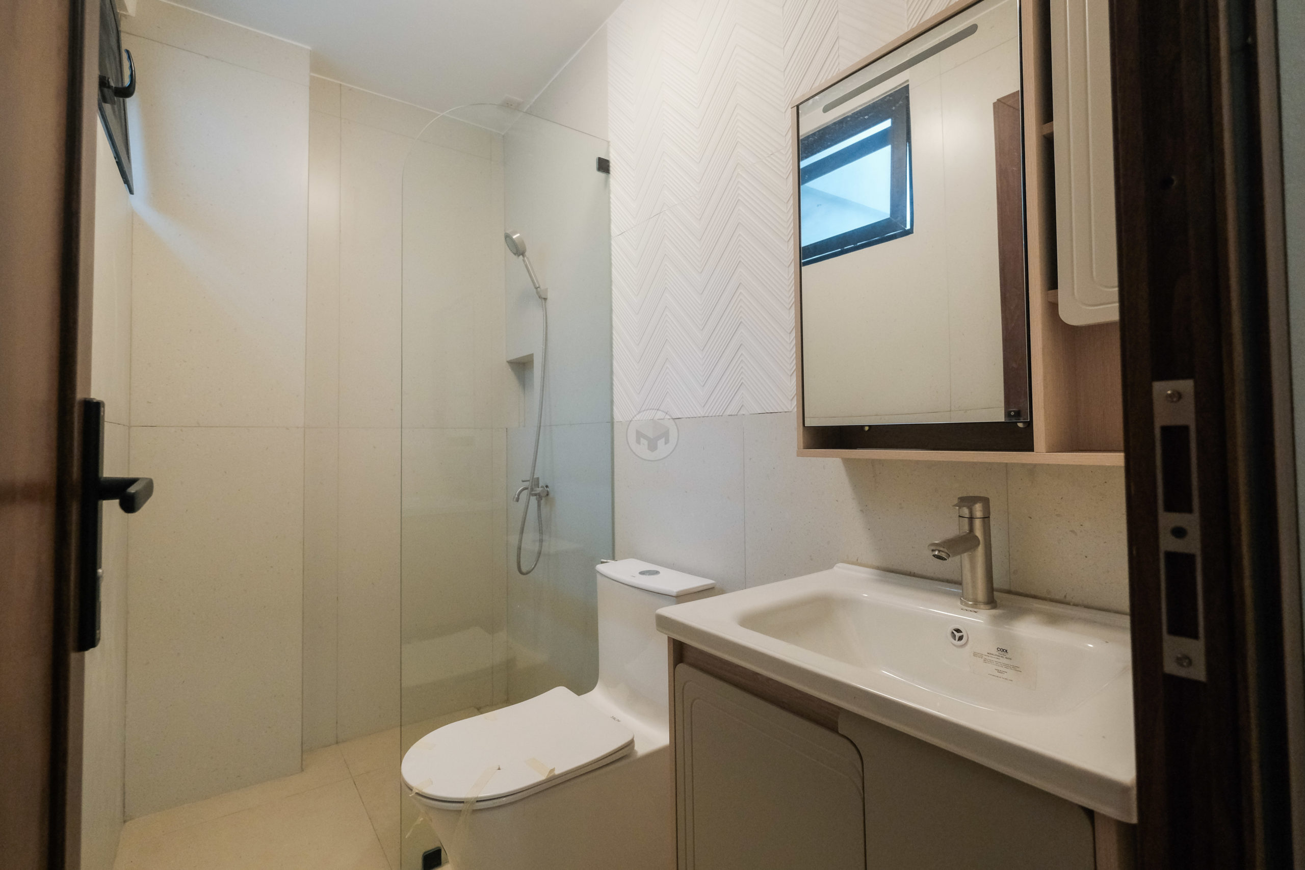 Enchanting6-BedroomHouseandLotforSaleinGreenwoodsExecutiveVillage,Taytay,Rizal-14.jpg