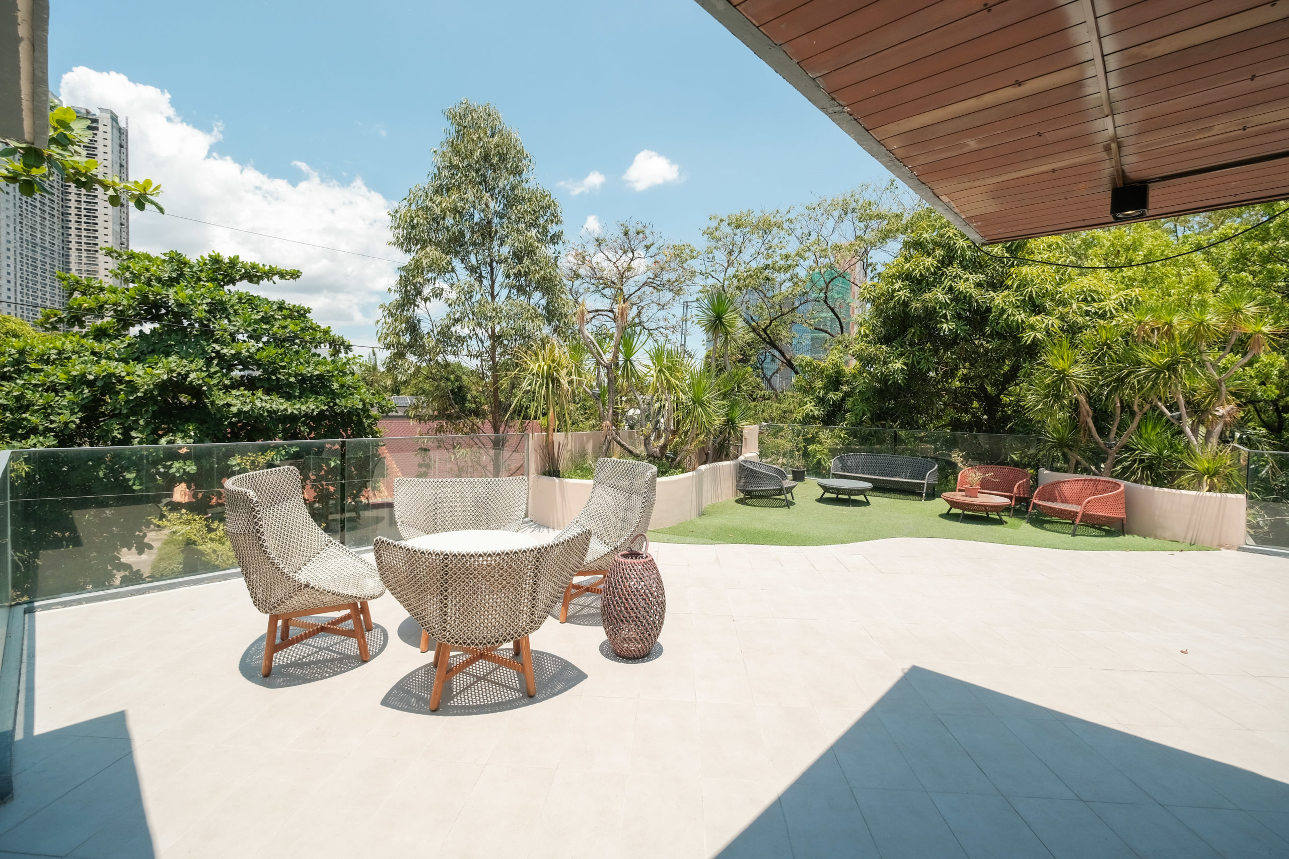 ModernTropical4-BedroomHouseandLotforSaleinValleVerde,Pasig-24.jpg