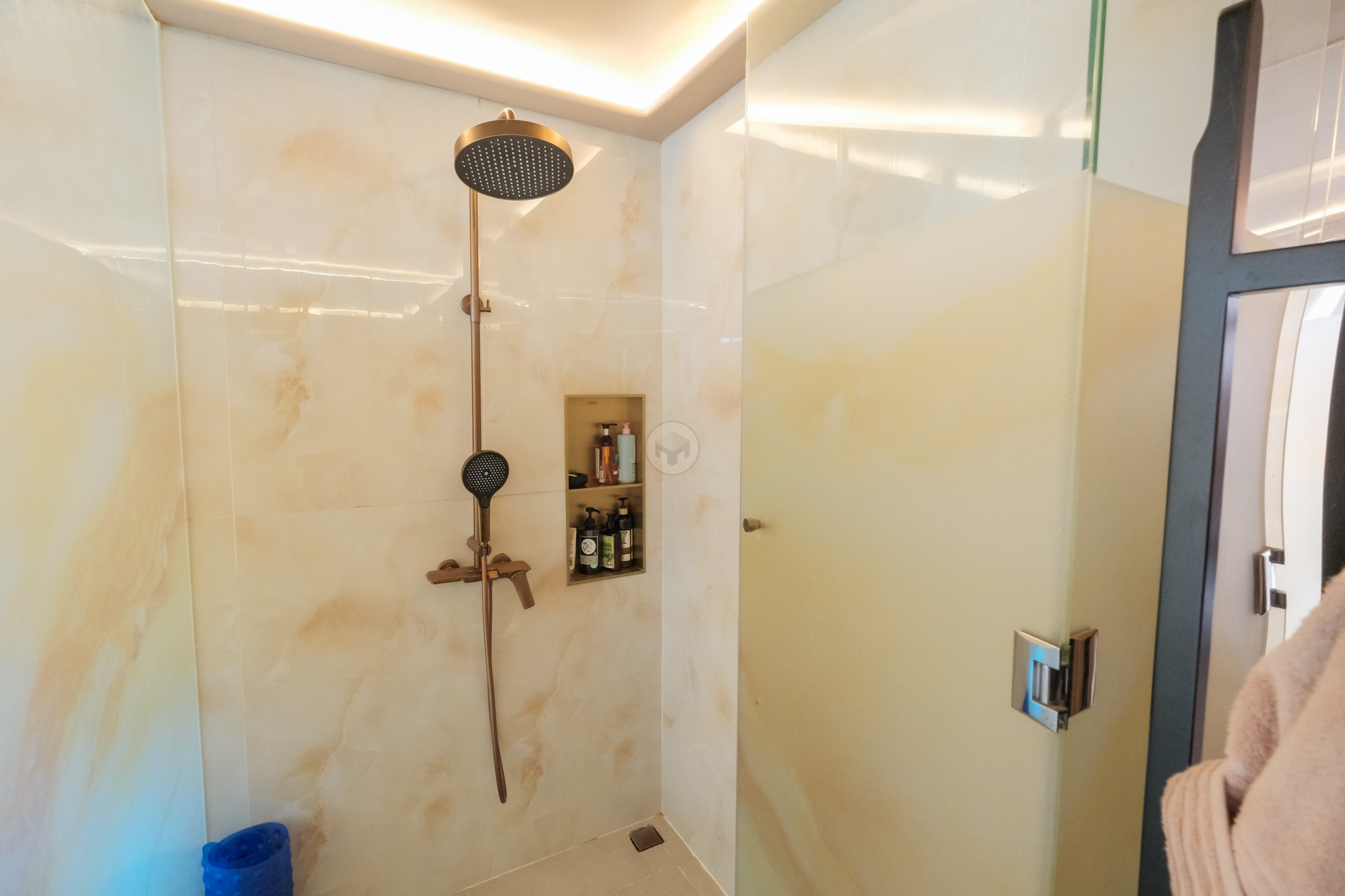 ModernTropical4-BedroomHouseandLotforSaleinValleVerde,Pasig-21.jpg