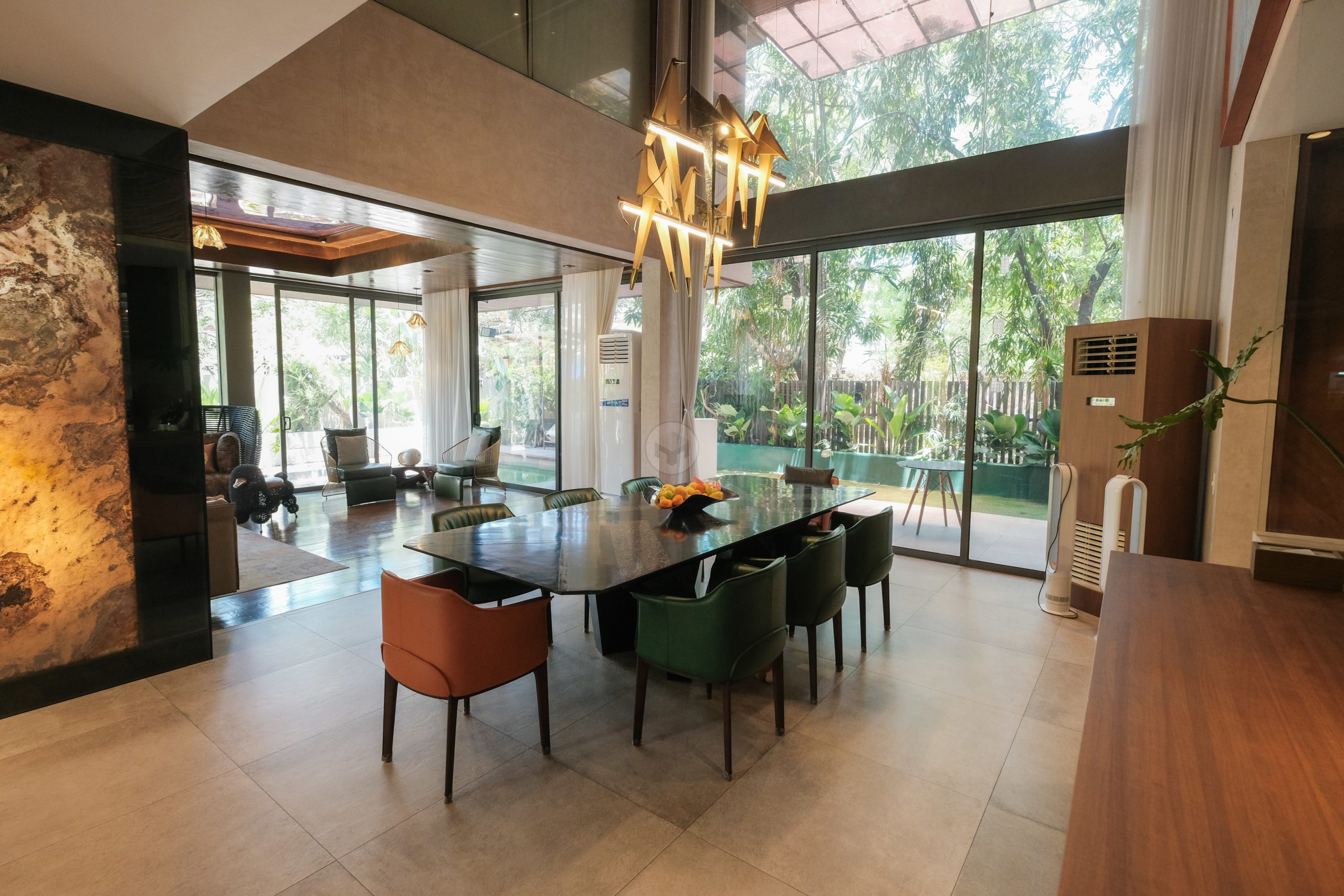 ModernTropical4-BedroomHouseandLotforSaleinValleVerde,Pasig-10.jpg