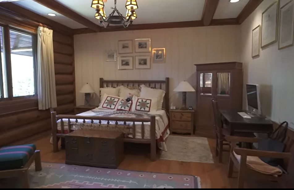 Luxurious6-BedroomMansionHouseandLotandforSaleinCampJohnHay,BaguioCity-14.jpg