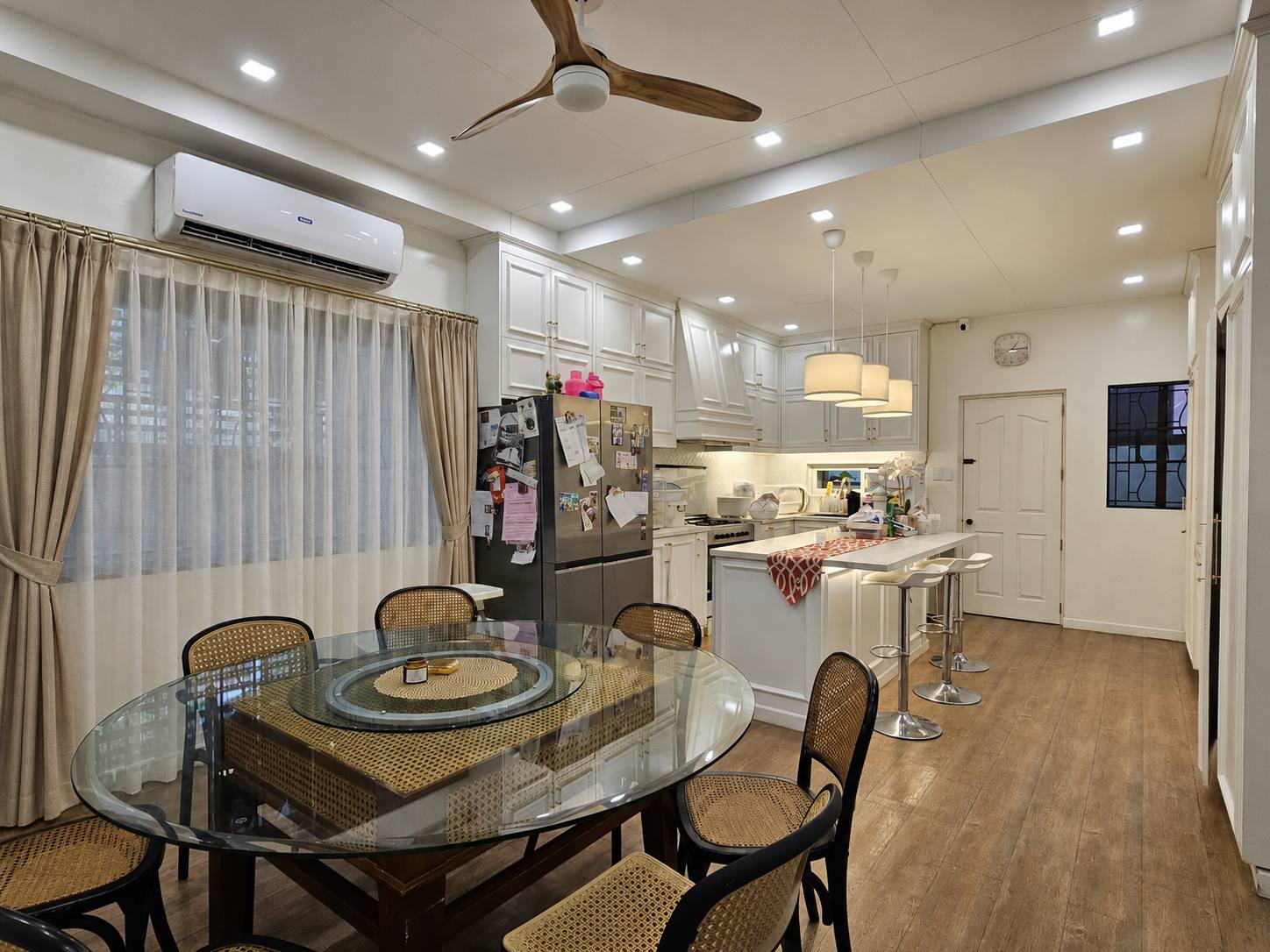 Sunlit3-BedroomrhouseandlotForSaleinNorthview2,BatasanHills,QuezonCity-5.jpg
