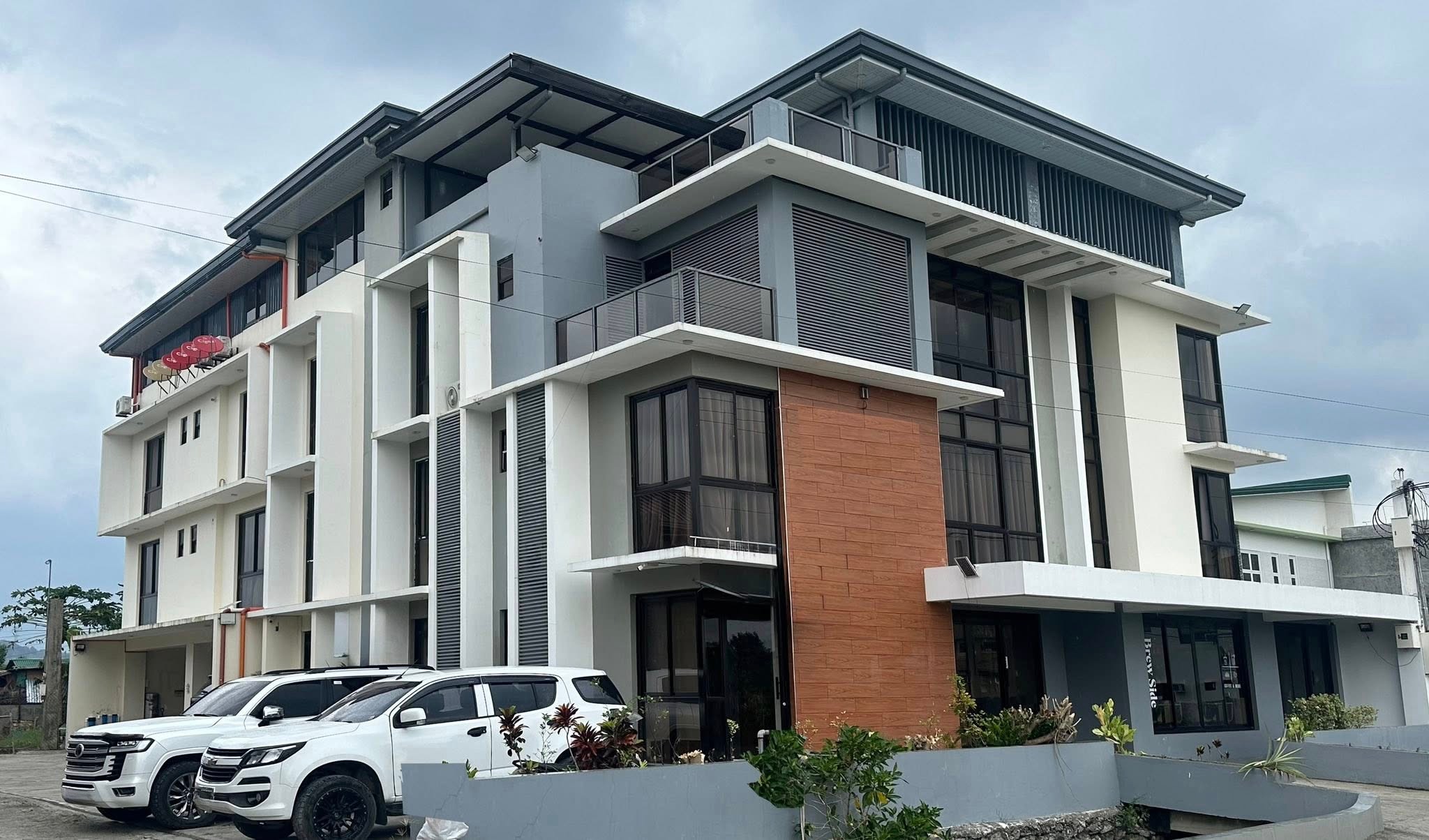 IncomeGeneratingHotel&DormforSaleinLaoagCity,IlocosNorte-1.jpg