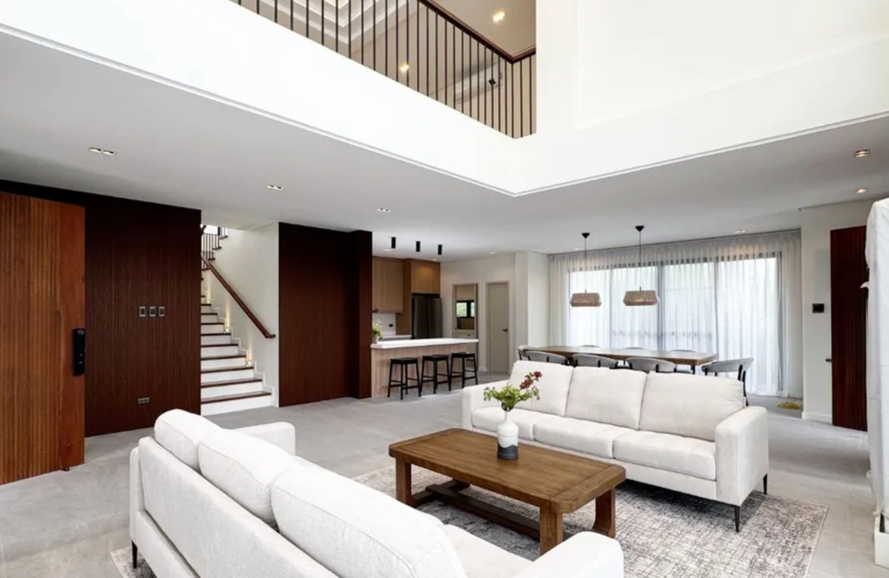 Enchanting5-BedroomHouseandLotforSaleatFilinvestSouthpeak,SanPedro,Laguna-1.jpg