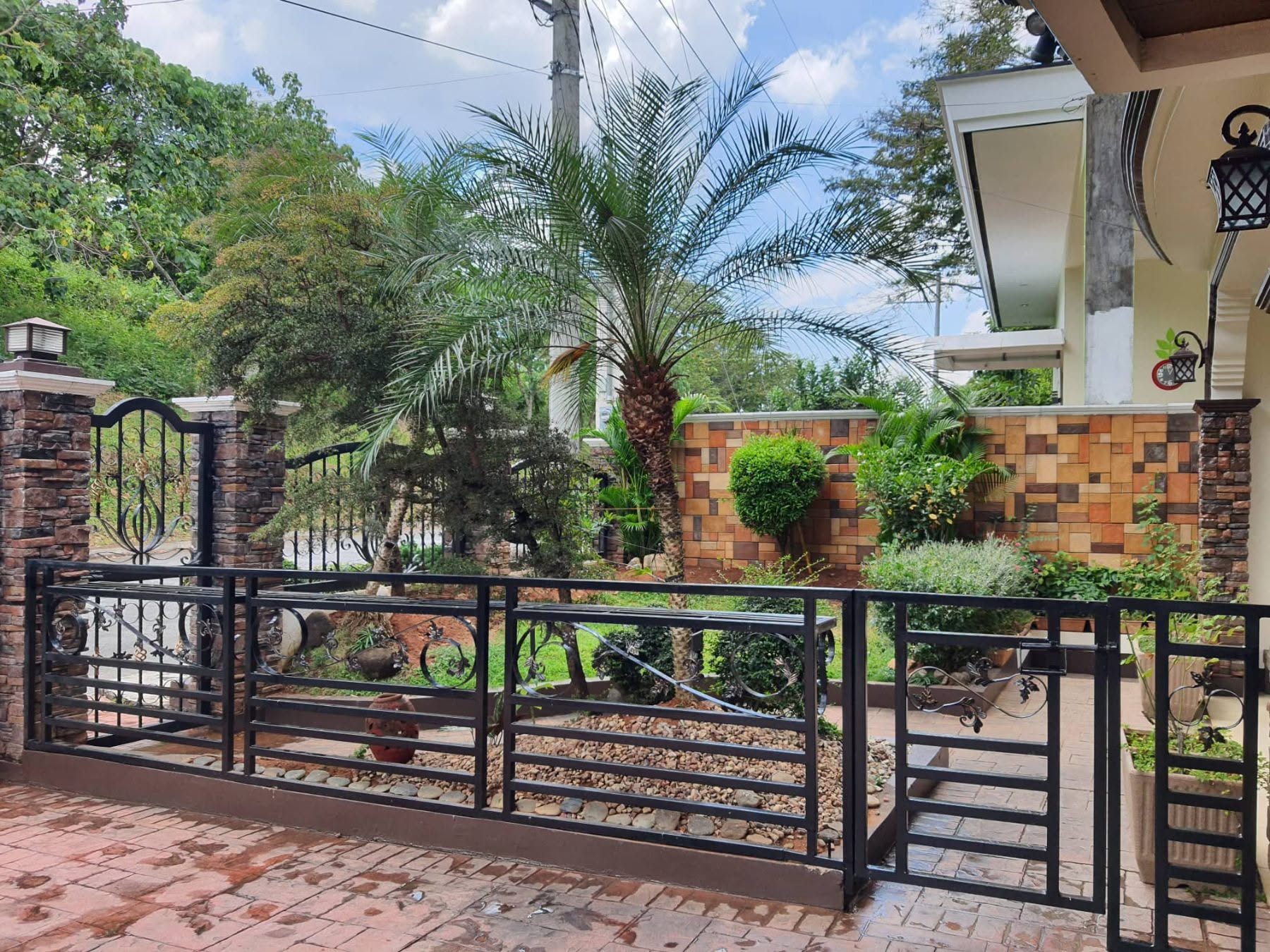 Masterpiece5-BedroomHouseandLotforSaleinSunValleyResidenceEstate,SanJuan,Antipolo,Rizal-6.jpg