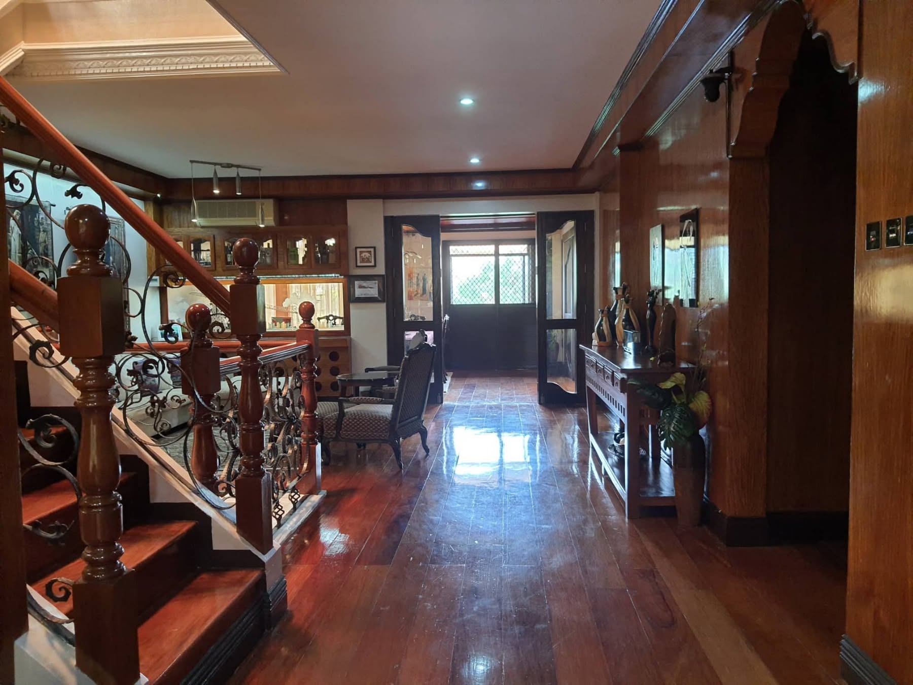 Masterpiece5-BedroomHouseandLotforSaleinSunValleyResidenceEstate,SanJuan,Antipolo,Rizal-10.jpg