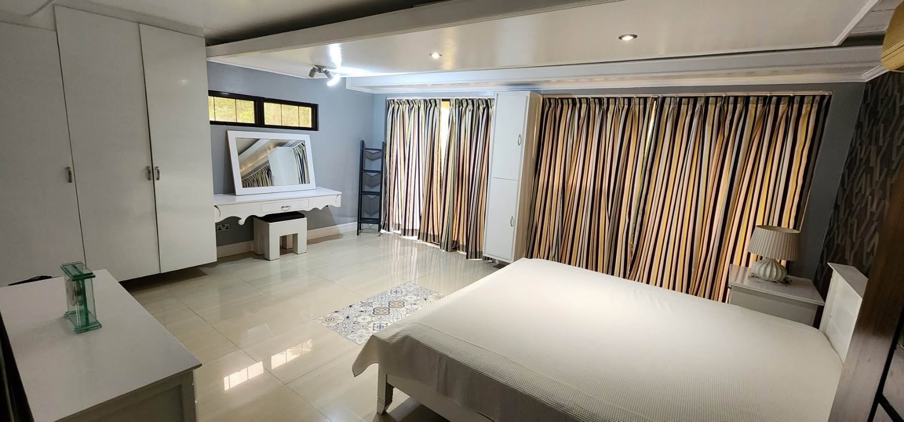 Masterpiece5-BedroomHouseandLotforSaleinSunValleyResidenceEstate,SanJuan,Antipolo,Rizal-16.jpg