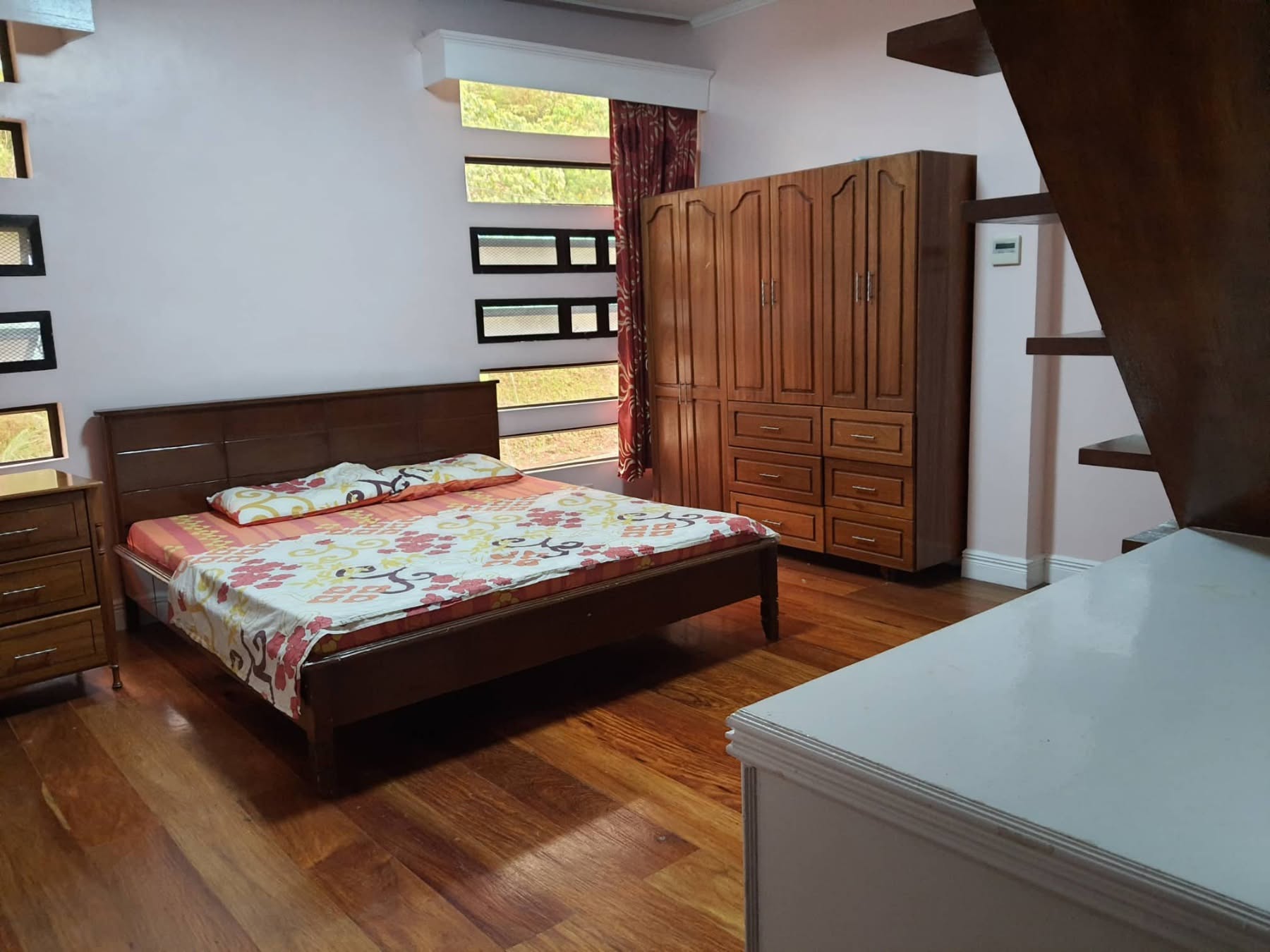 Masterpiece5-BedroomHouseandLotforSaleinSunValleyResidenceEstate,SanJuan,Antipolo,Rizal-18.jpg