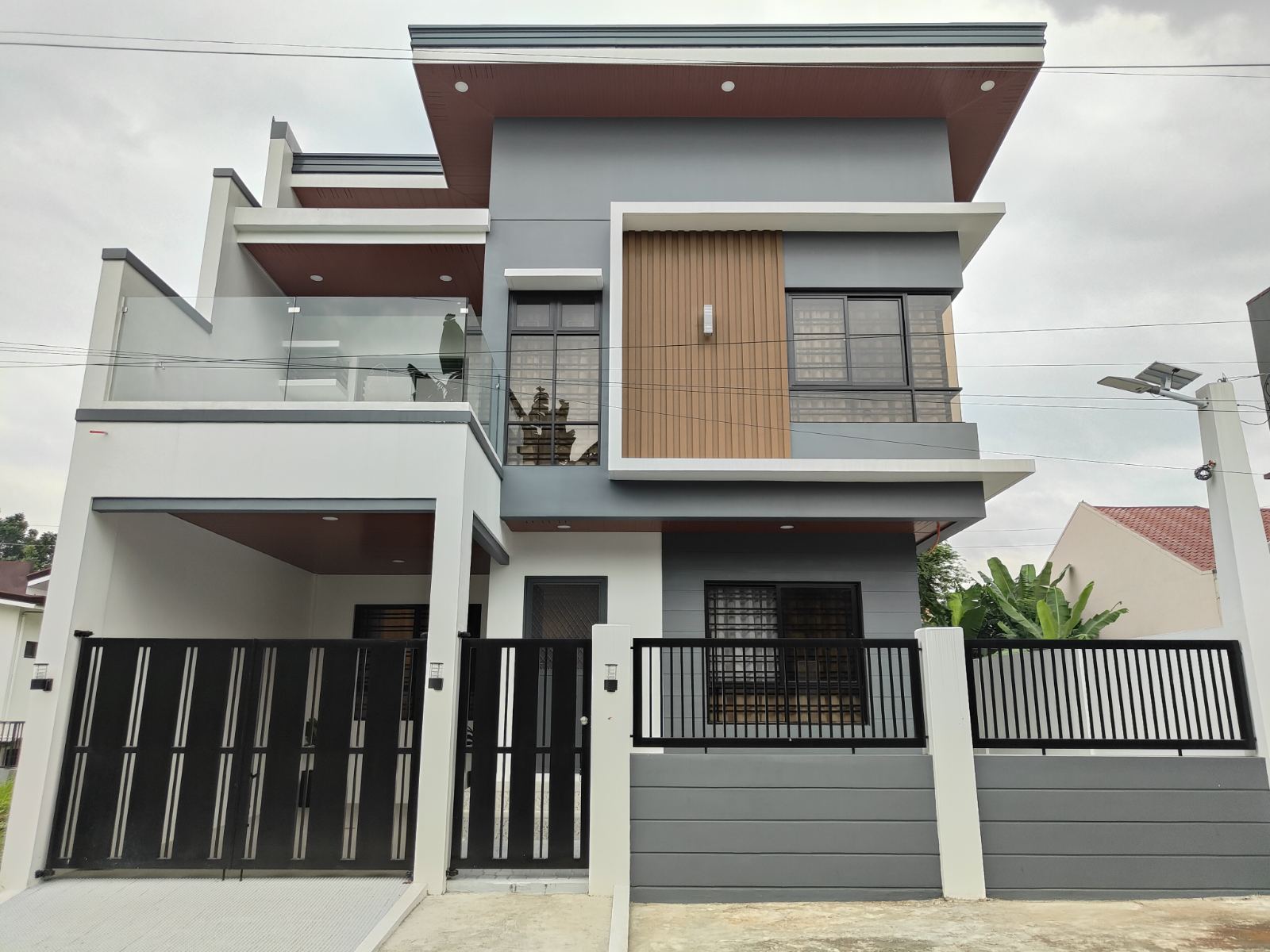 Captivating4-BedroomHouseandLotforSaleinSta.BarbaraPlace,TandangSora,QuezonCity-1.jpg