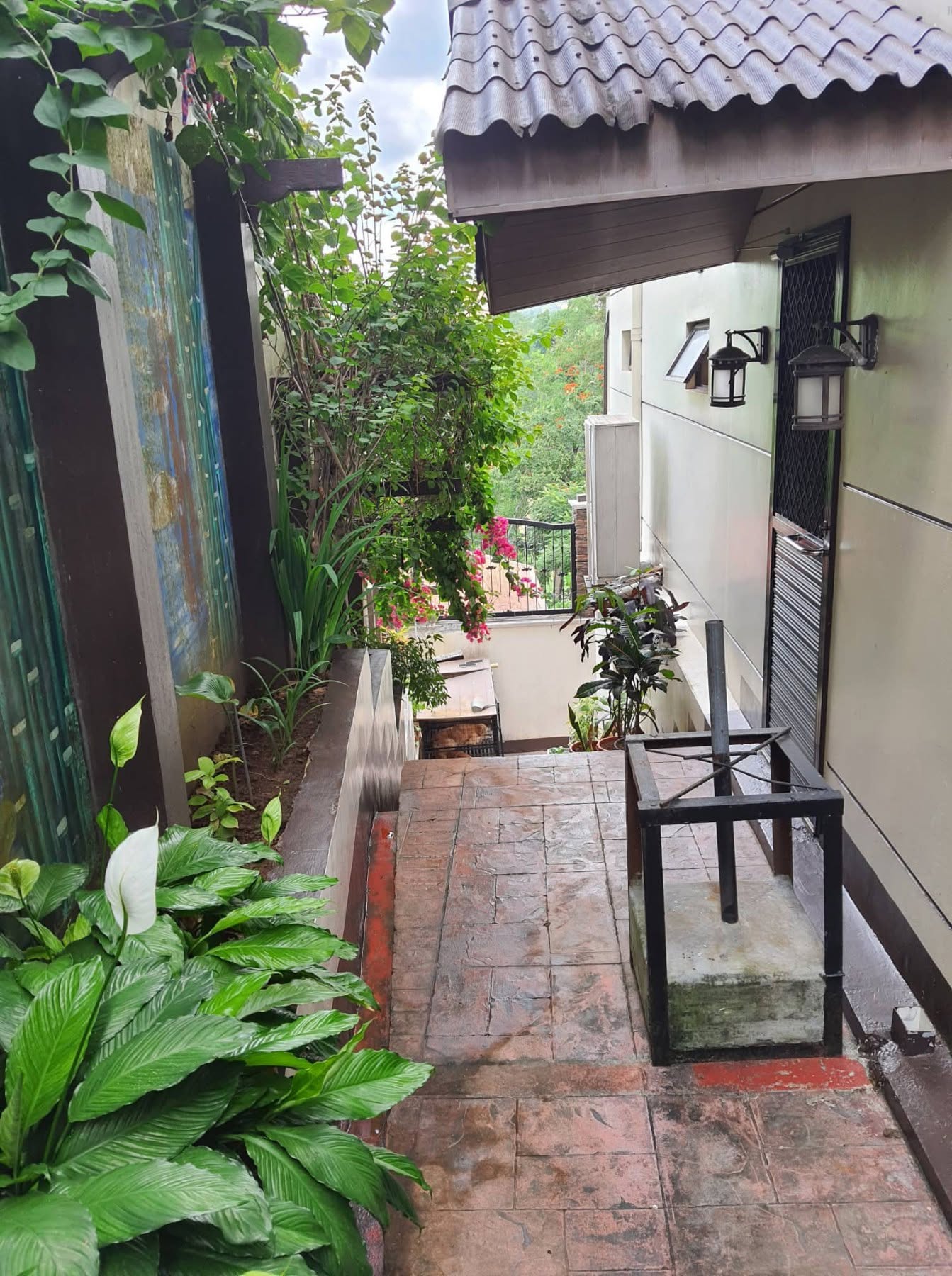 Masterpiece5-BedroomHouseandLotforSaleinSunValleyResidenceEstate,SanJuan,Antipolo,Rizal-5.jpg