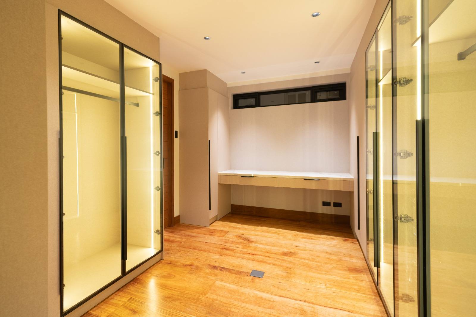 Luxurious6-BedroomHouseandLotforSaleinHillsborough,Alabang,Muntinlupa-21.jpg