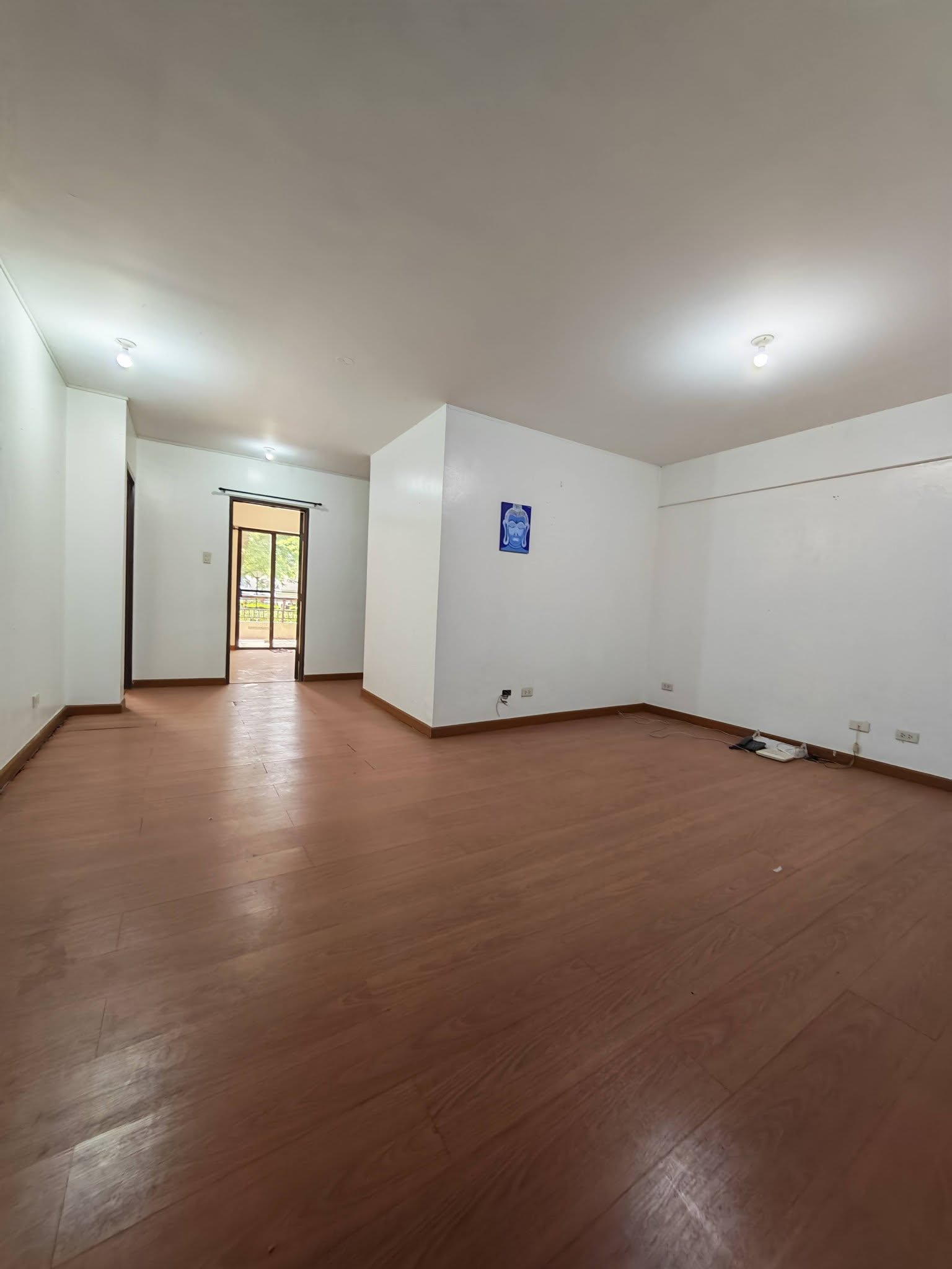 Spacious3-BedroomCondoUnitforSaleinRoyalPalmResidences,AcaciaEstates,Taguig-1.jpg