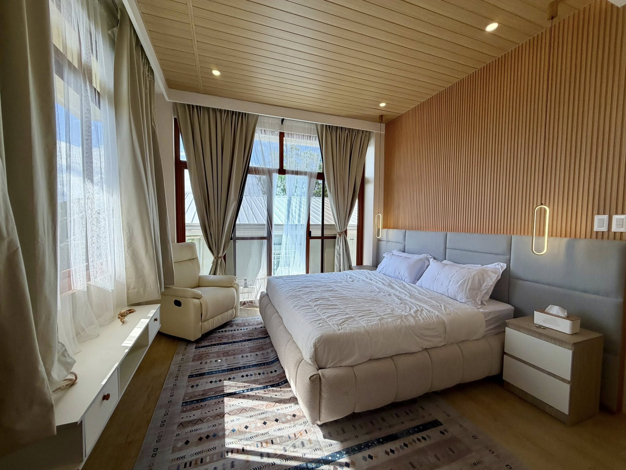 Serene4-BedroomHouseandLotforSaleinTagaytayTropicalGreens,Tagaytay-13.jpg