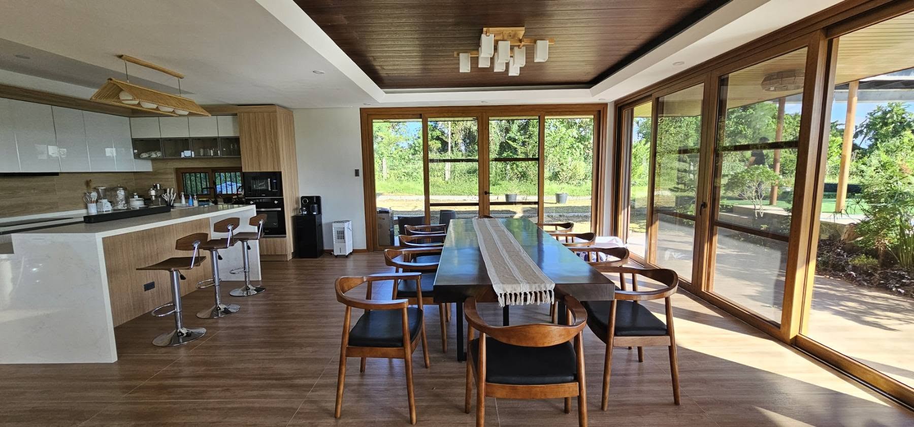 Majestic5-BedroomHouseandLotforSaleinTagaytayMidlands,Tagaytay-7.jpg