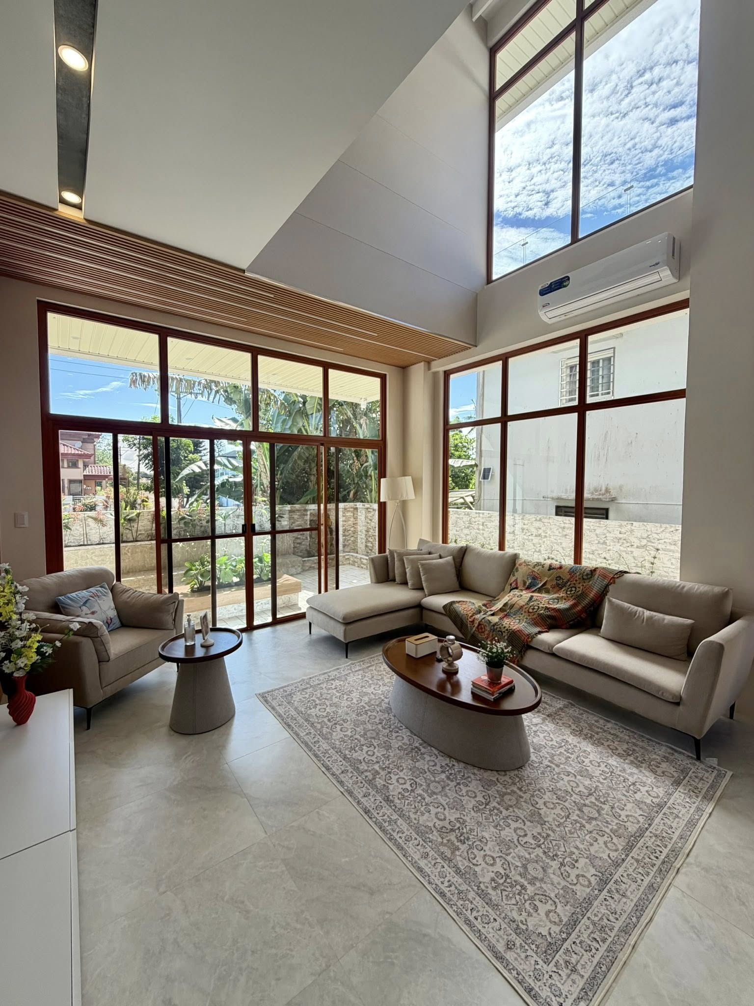 Serene4-BedroomHouseandLotforSaleinTagaytayTropicalGreens,Tagaytay-5.jpg