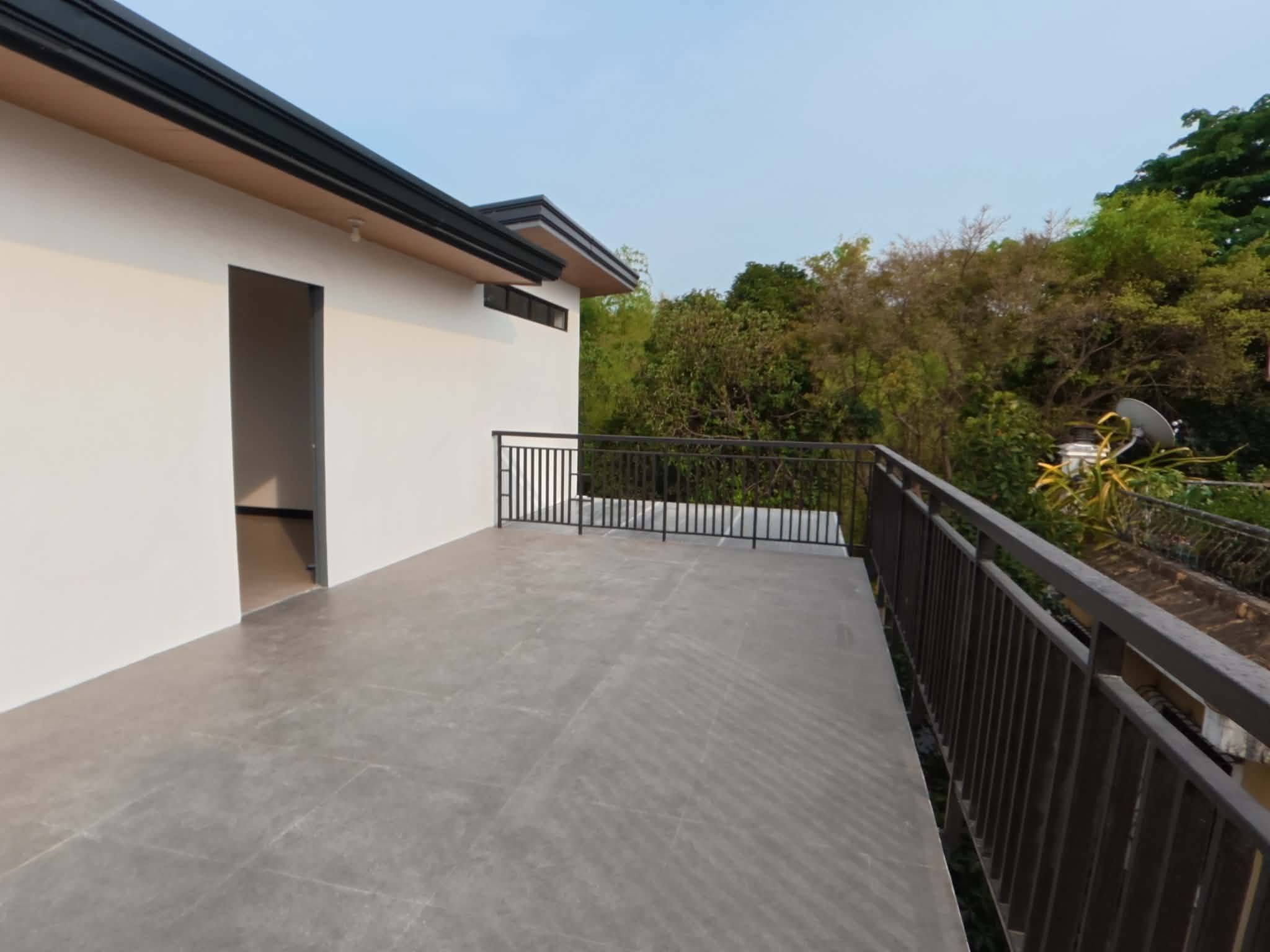 ModernIndustrial5-BedroomHouseandLotforSaleatMonteverdeRoyaleSubd.,Taytay,Rizal-14.jpg