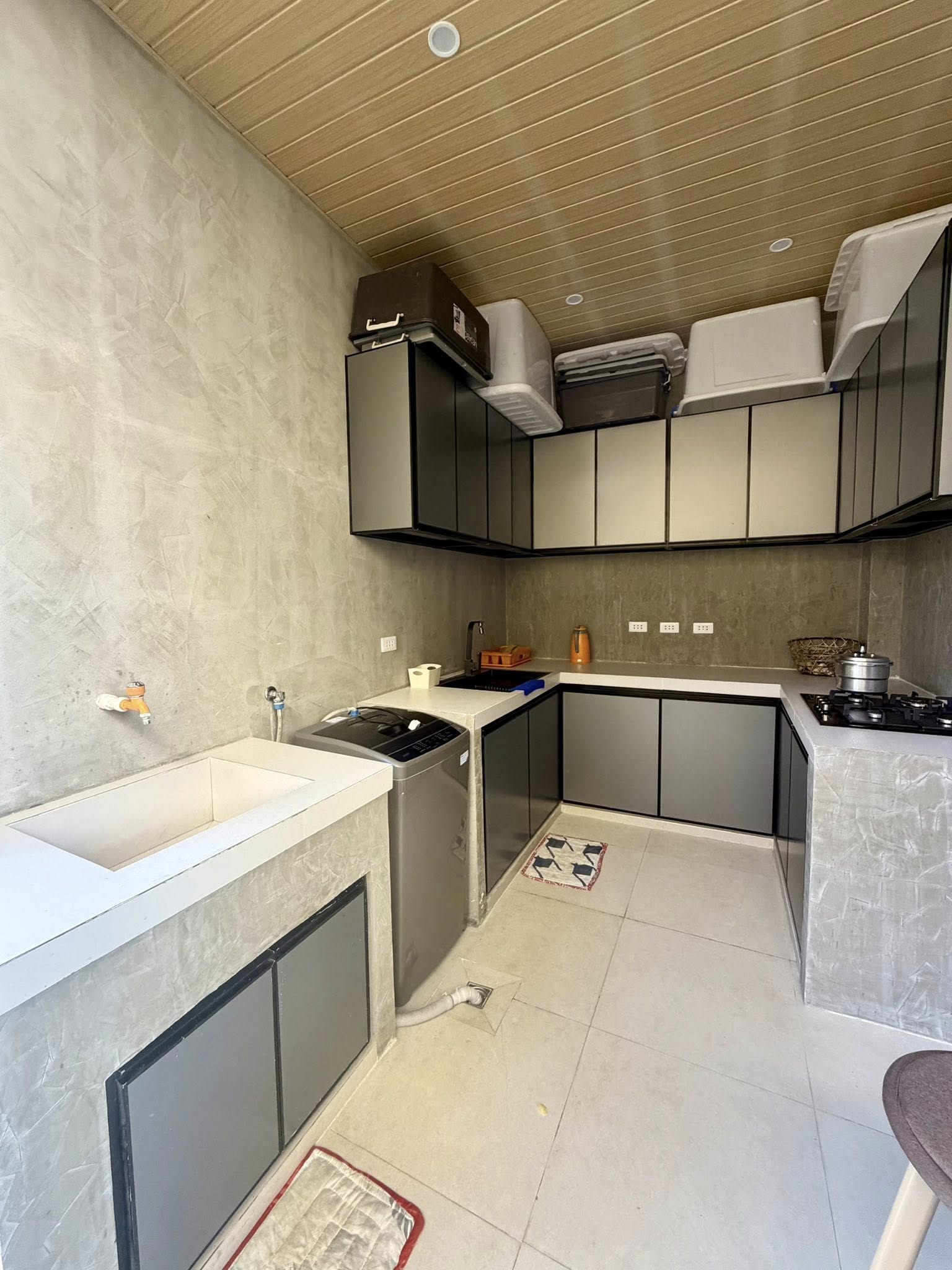 Serene4-BedroomHouseandLotforSaleinTagaytayTropicalGreens,Tagaytay-11.jpg