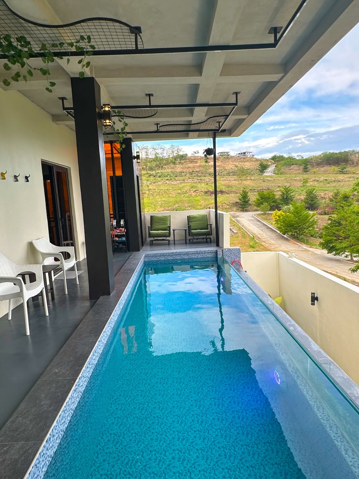 Alluring4-BedroomHouseandLotforSaleinEastRidgeVillage,Binangonan,Rizal-11.jpg
