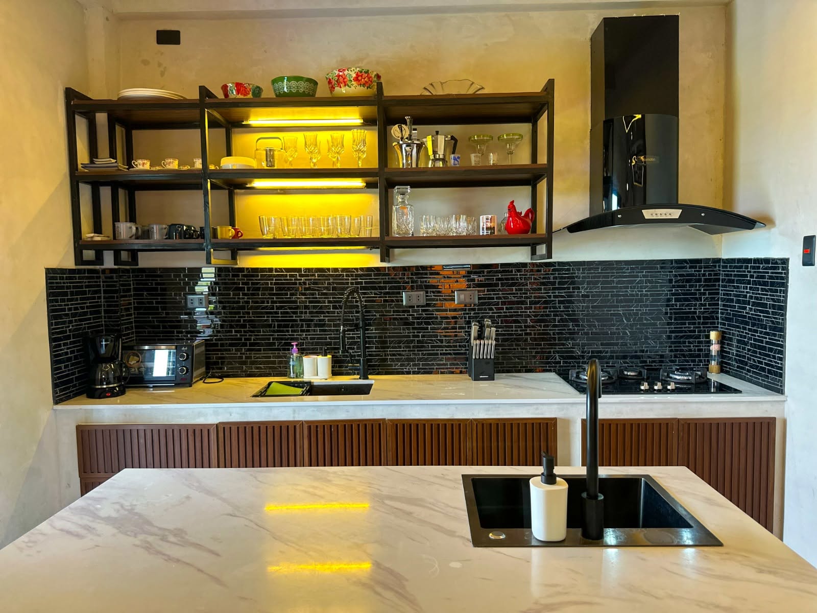 Alluring4-BedroomHouseandLotforSaleinEastRidgeVillage,Binangonan,Rizal-5.jpg
