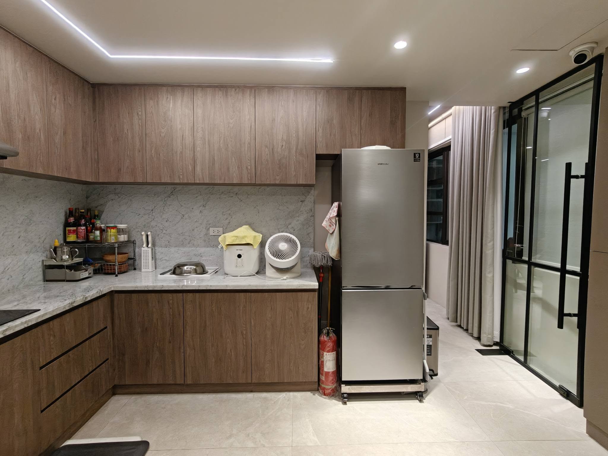 Upscale3-BedroomTownhouseforSaleinGlendaleHeights,QuezonCity-9.jpg