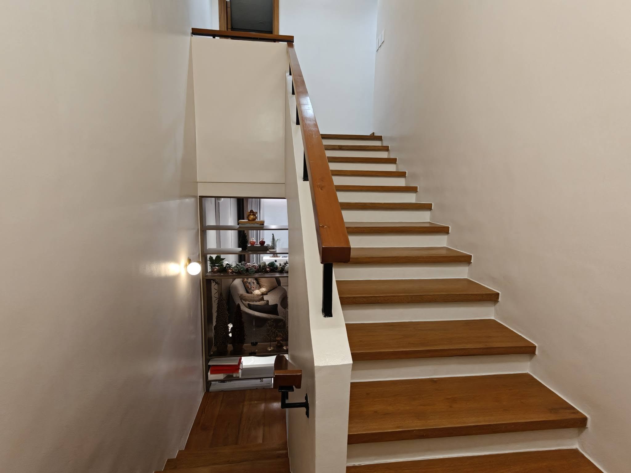 Upscale3-BedroomTownhouseforSaleinGlendaleHeights,QuezonCity-15.jpg