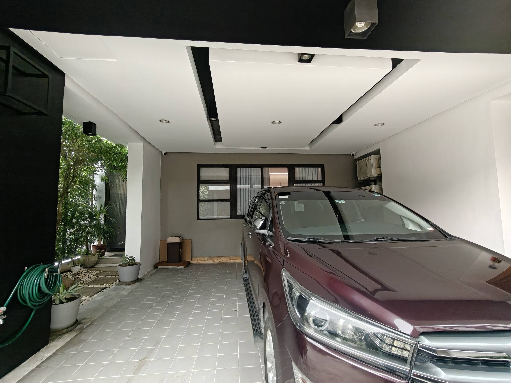 Upscale3-BedroomTownhouseforSaleinGlendaleHeights,QuezonCity-2.jpg