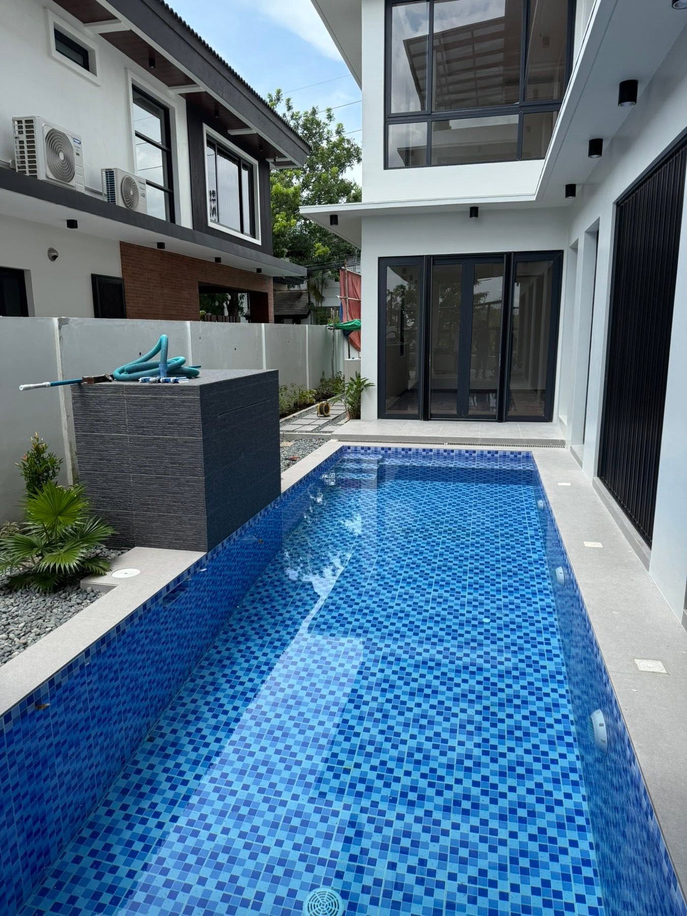 Fabulous6-BedroomHouseandLotforSaleinAyalaAlabangVillage,Muntinlupa-3.jpg