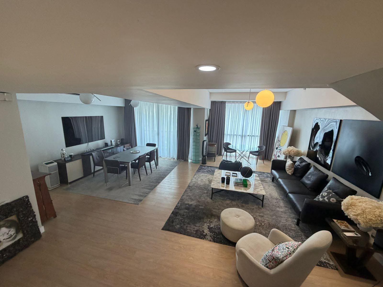 Stately3-Bedroom PenthouseCondoUnitforSaleinOneShangri-LaPlace,Mandaluyong-1.jpg