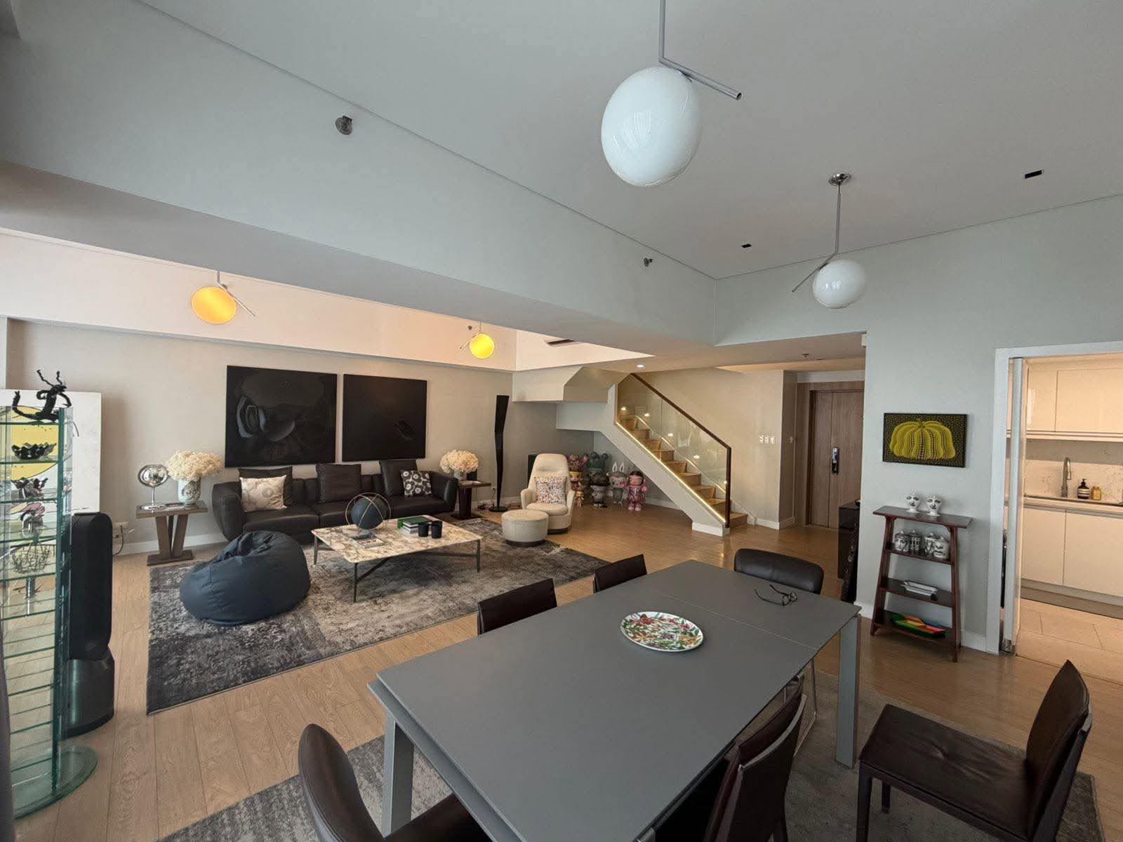 Stately3-Bedroom PenthouseCondoUnitforSaleinOneShangri-LaPlace,Mandaluyong-3.jpg