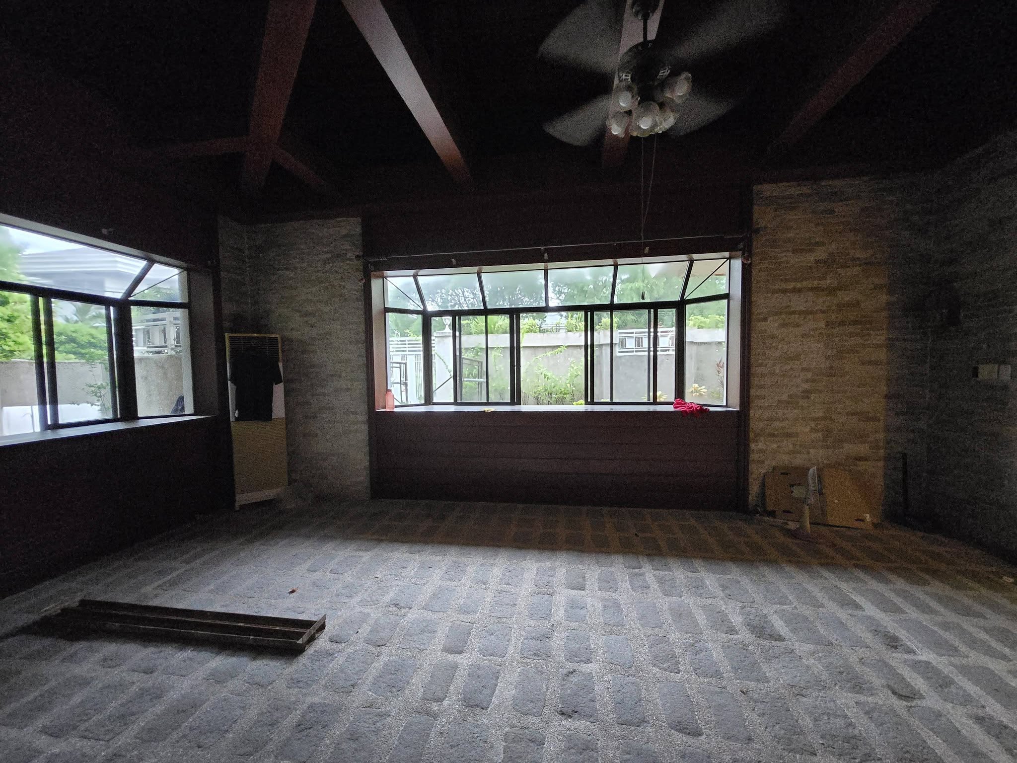 Attractive4-BedroomHouseandLotforLeaseinCorinthiansGarden,QuezonCity-17.jpg