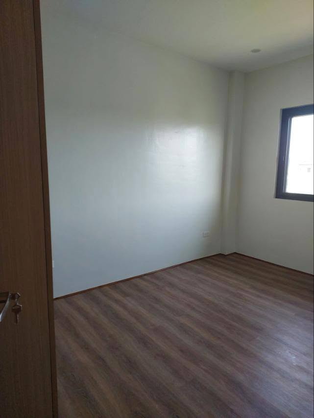Captivating4-BedroomHouseandLotforSaleatTheSonomaResidences,SantaRosa,Laguna-4.jpg