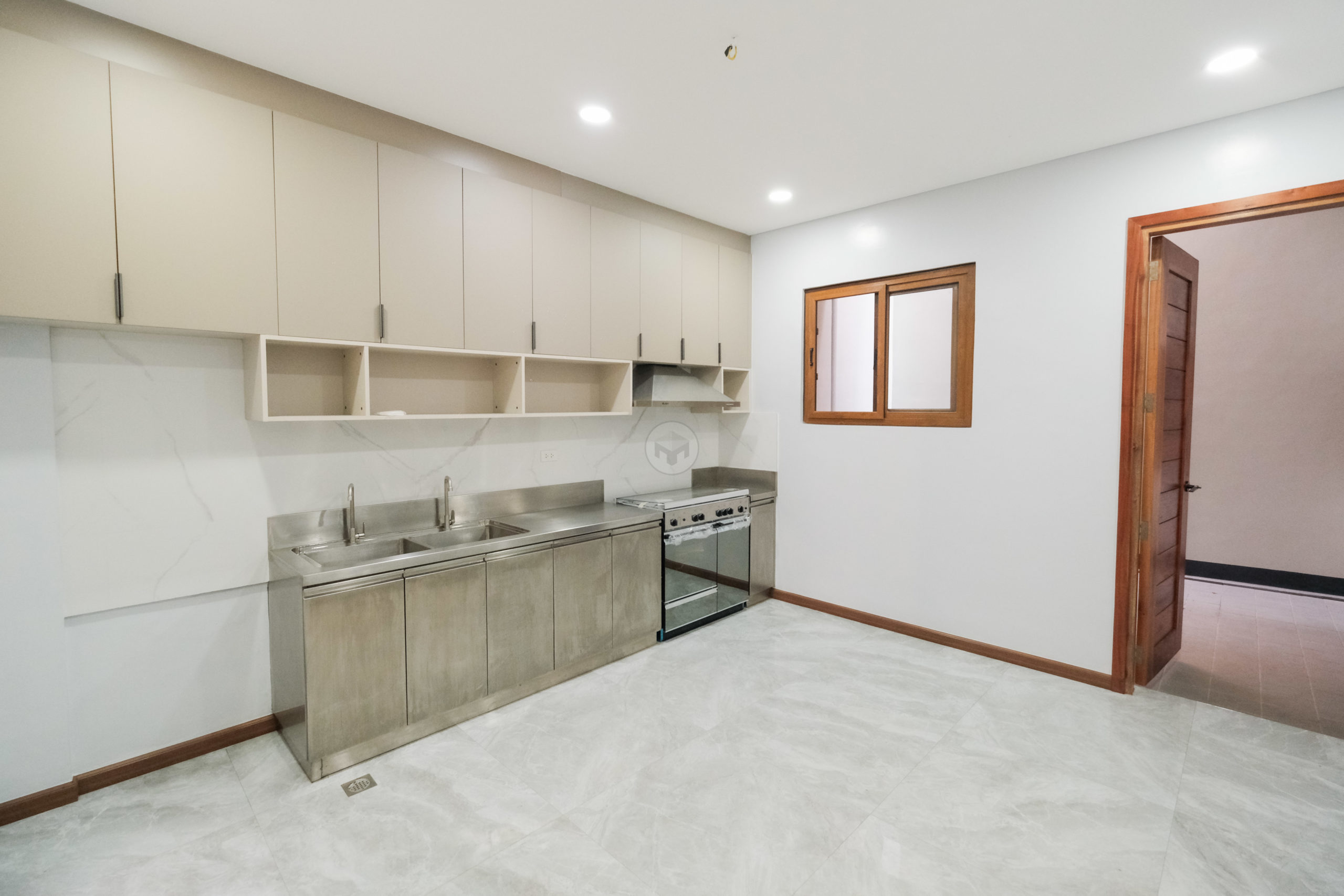 Enchanting5-BedroomTownhouseforSaleinLittleBaguio,SanJuanCity-13.jpg