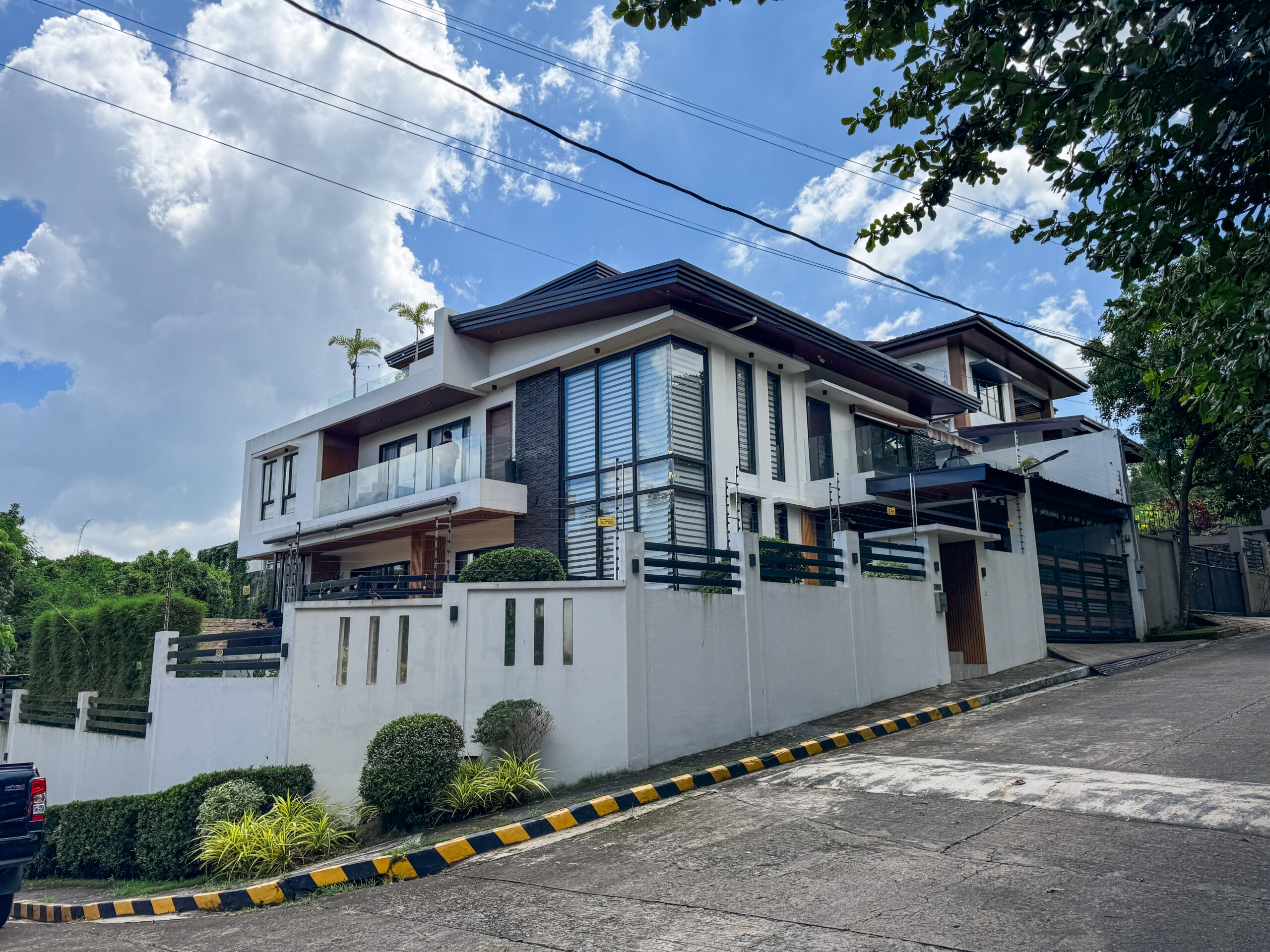 Beautiful4-BedroomHouseandLotforSaleinRichdaleSubd.,Antipolo,Rizal-1.jpg