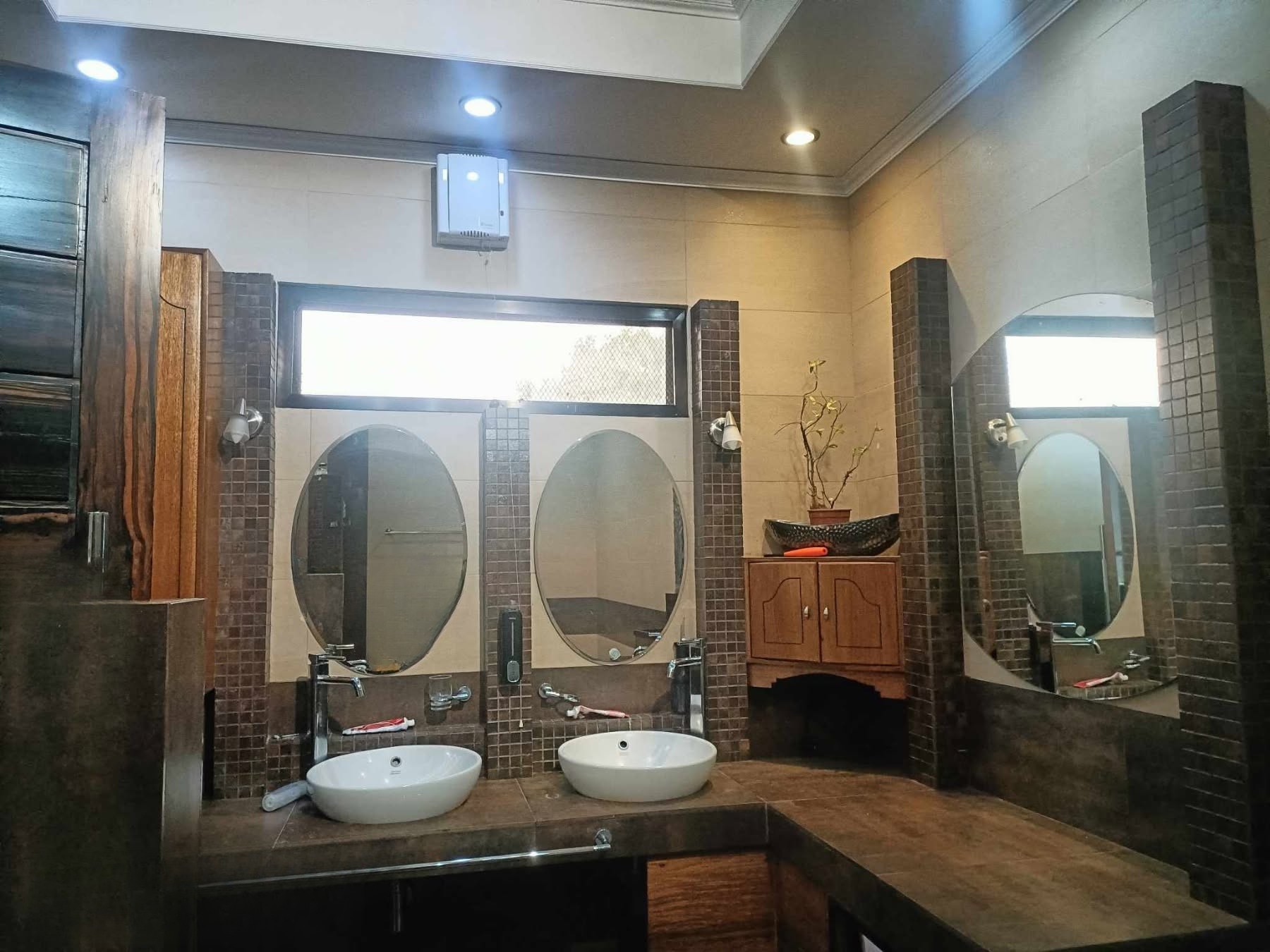 Masterpiece5-BedroomHouseandLotforSaleinSunValleyResidenceEstate,SanJuan,Antipolo,Rizal-20.jpg