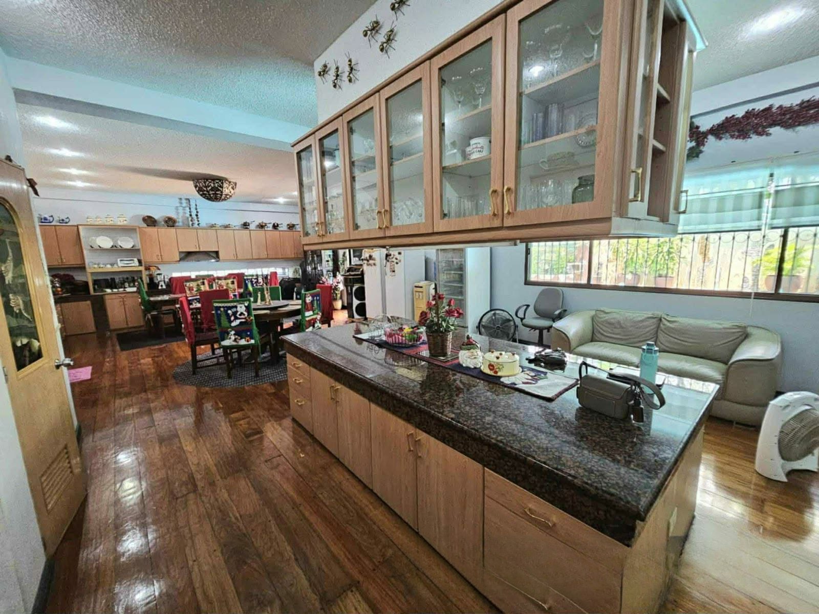 Grand5-BedroomResthouseforSaleinStatelandHillsSubd.,GeneralTrias,Cavite-11.jpg