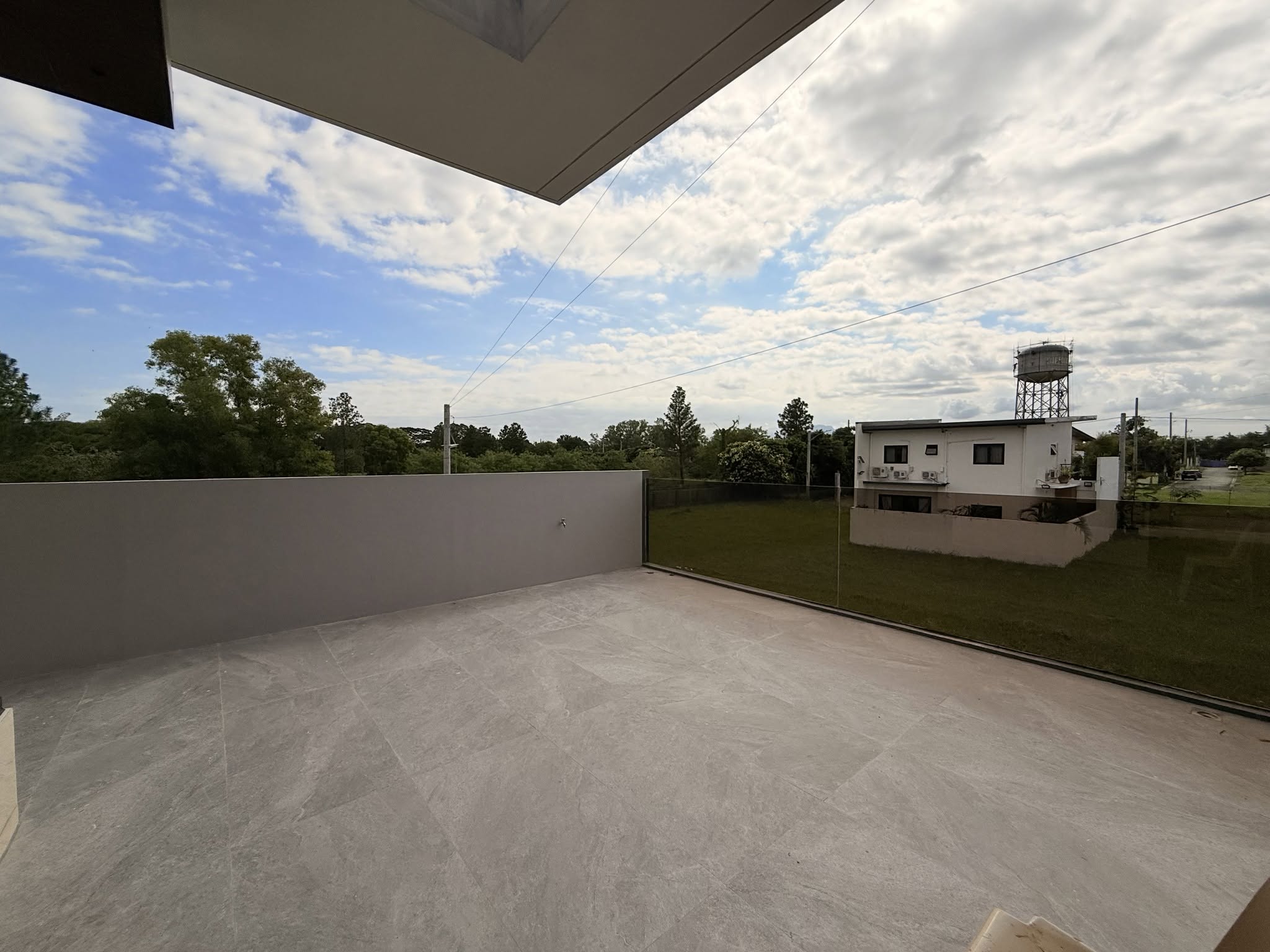 4-BedroomHouseandLotforSaleatTheSonomaResidences,Sta.Rosa,Laguna-18.jpg
