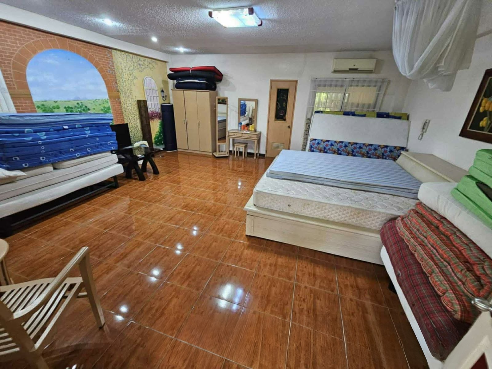 Grand5-BedroomResthouseforSaleinStatelandHillsSubd.,GeneralTrias,Cavite-21.jpg