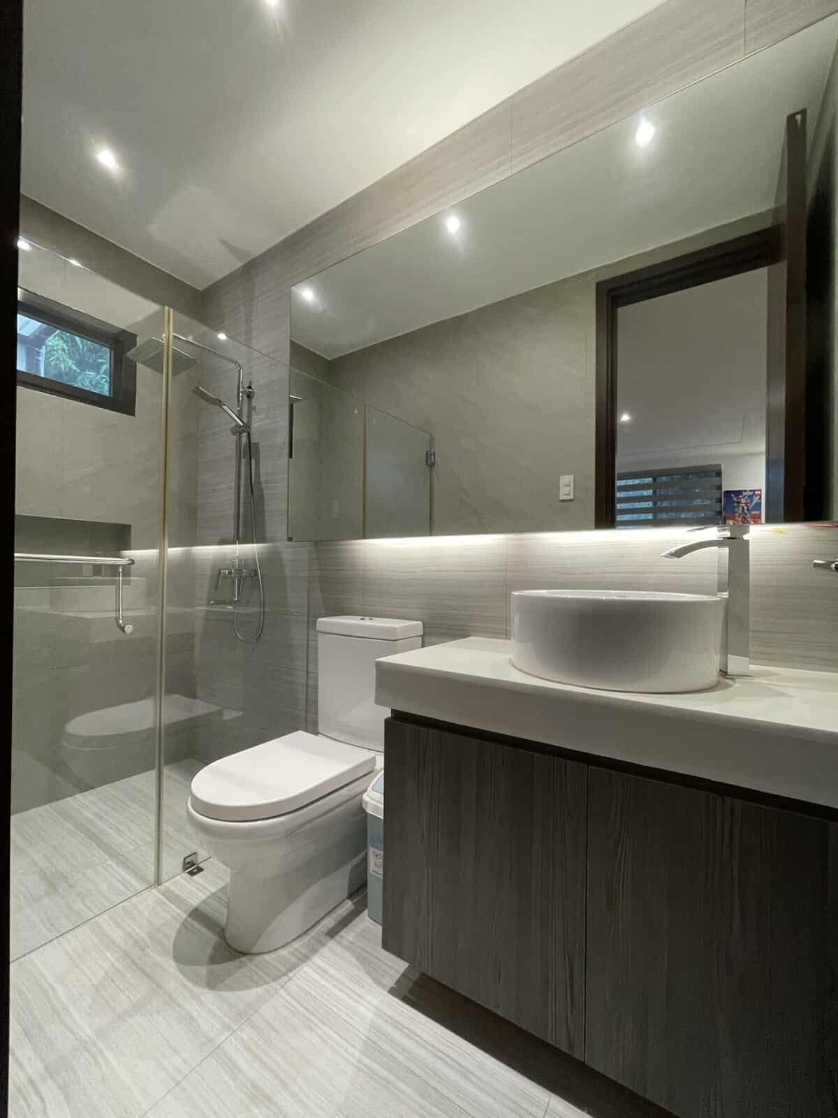 6-BedroomHouseandLotforSaleinBFHomes,Parañaque-12.jpg