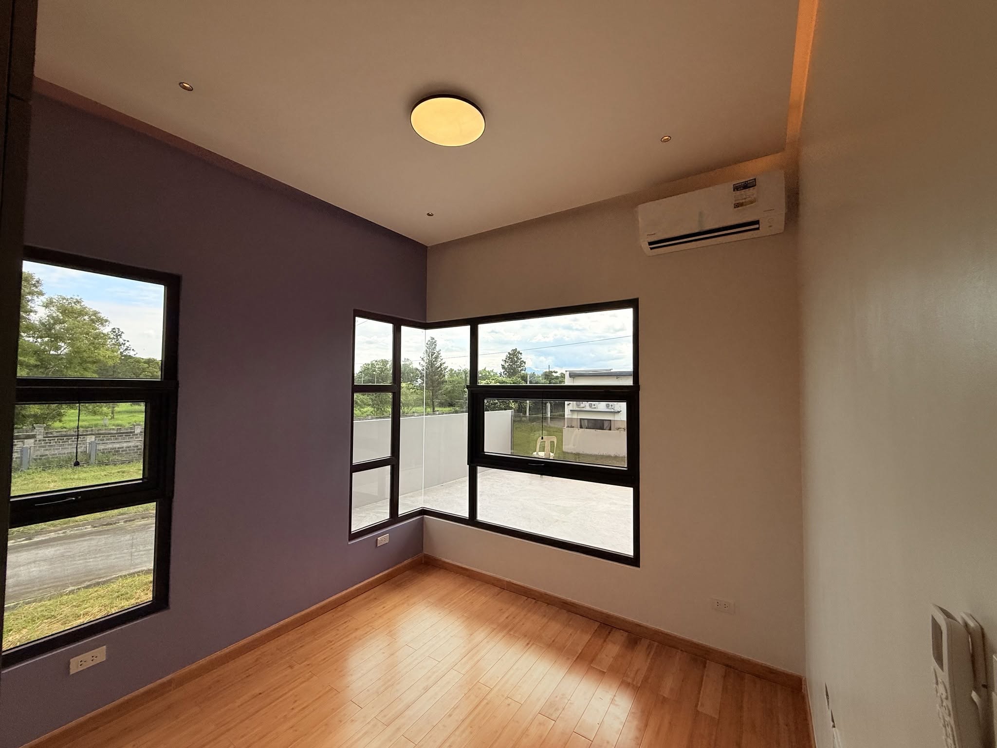4-BedroomHouseandLotforSaleatTheSonomaResidences,Sta.Rosa,Laguna-13.jpg